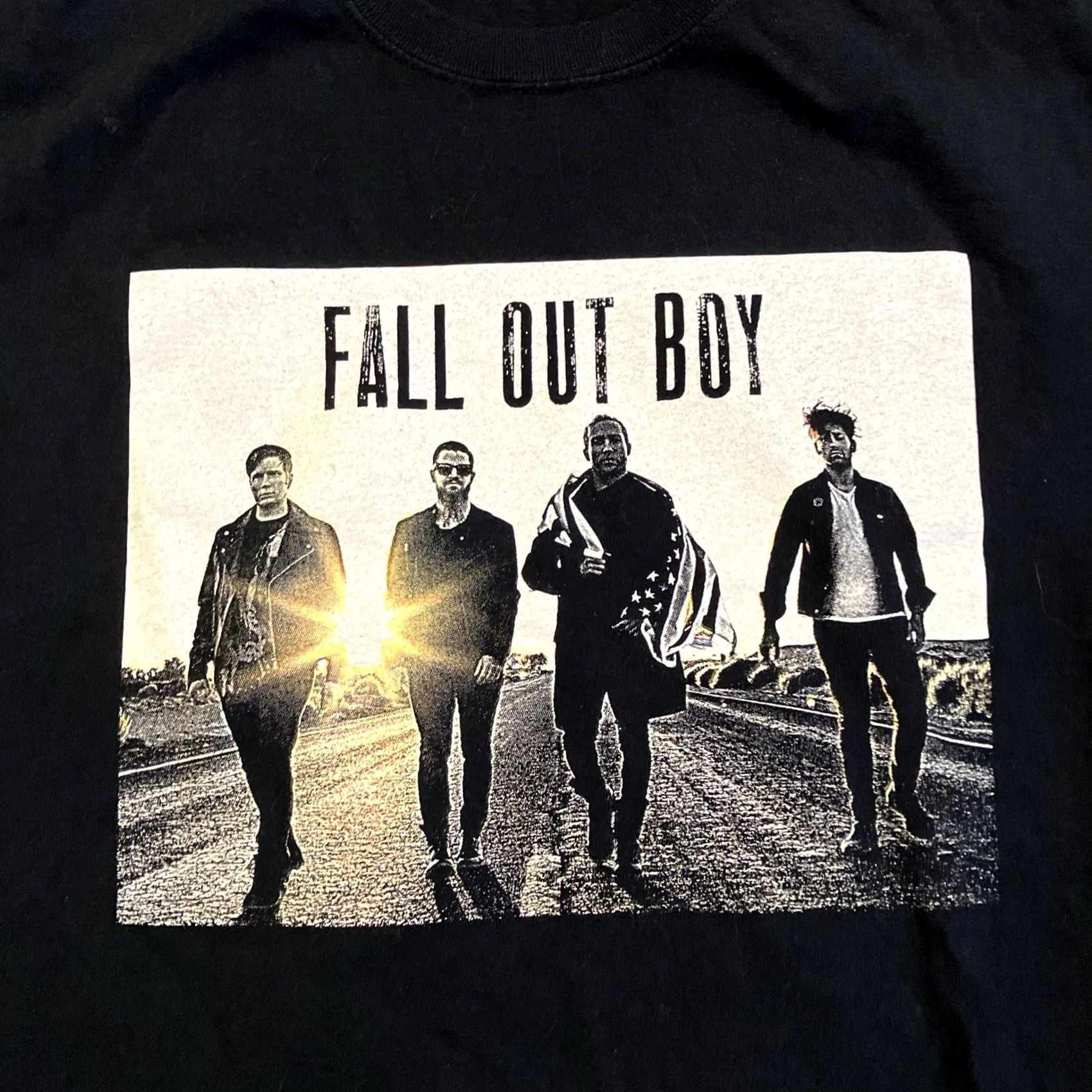 Gildan VINTAGE RARE Fall Out Boy T Shirt Sunfest 5.1.2015 Live At Sunfest Concert M Men Black Crew Neck Short Sleeve Gildan Size US M / EU 48-50 / 2 - 2 Thumbnail