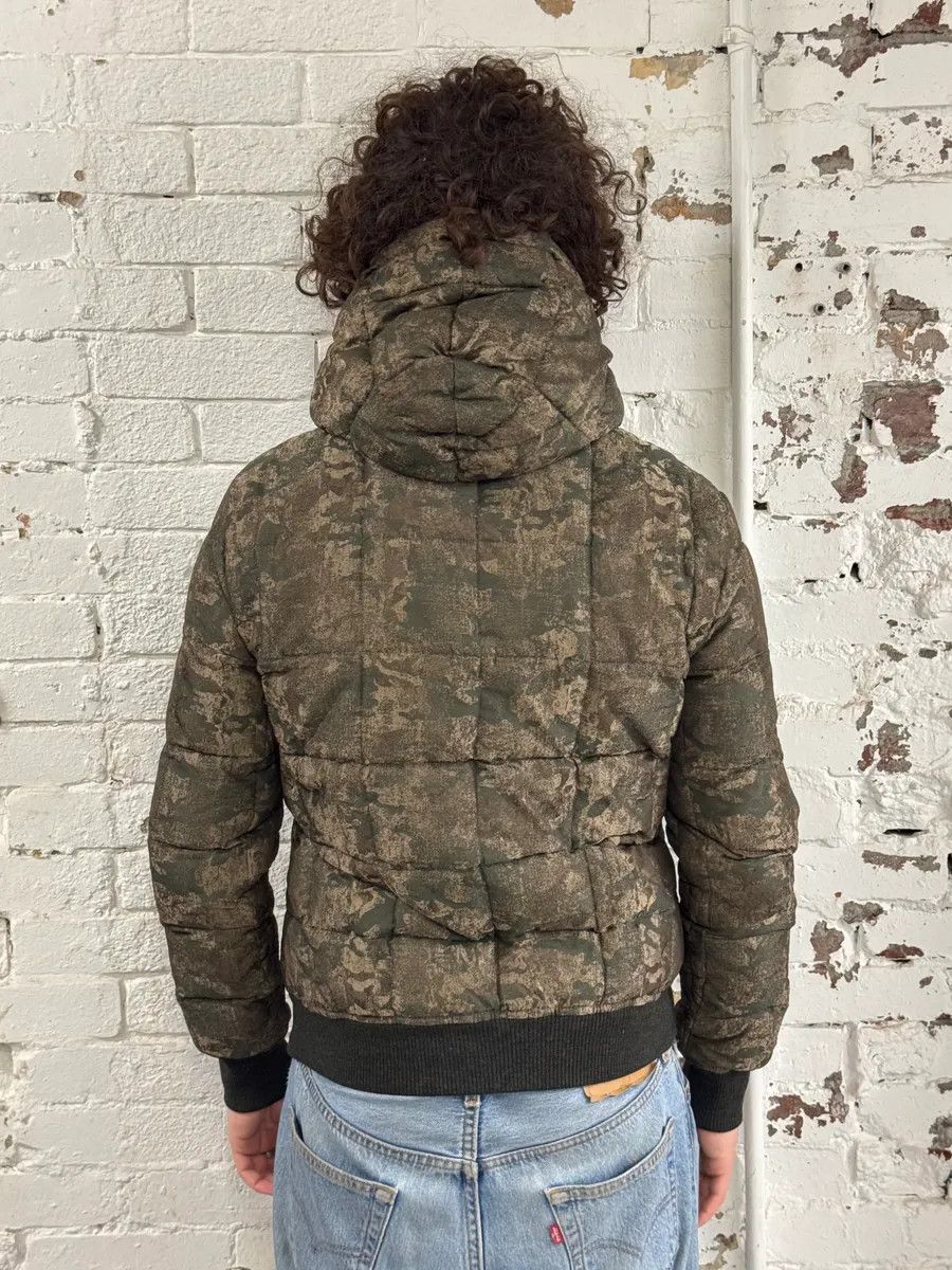 Dolce & Gabbana 2000s Dolce & Gabbana Holographic Camo Khaki Puffer Jacket Size US S / EU 44-46 / 1 - 3 Thumbnail