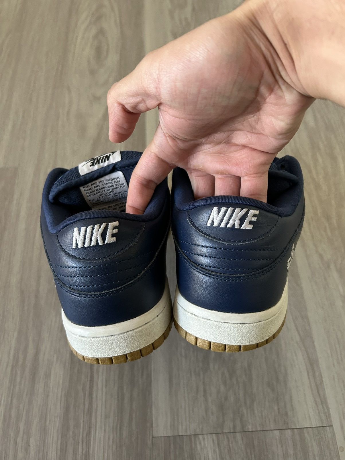 Nike × Supreme Supreme X Nike Dunk Low SB Metallic Gold Size 8.5 Size US 8.5 / EU 41-42 - 5 Thumbnail