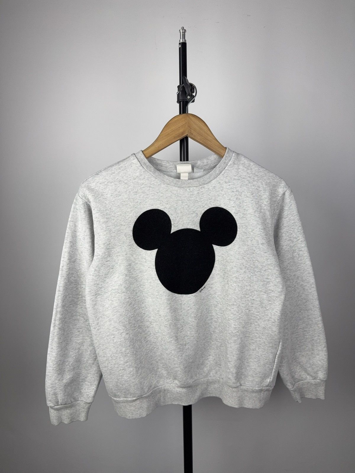 Disney Disney x H&M Mickey Mouse Sweatshirt Grey XS Size XS / US 0-2 / IT 36-38 - 1 Thumbnail