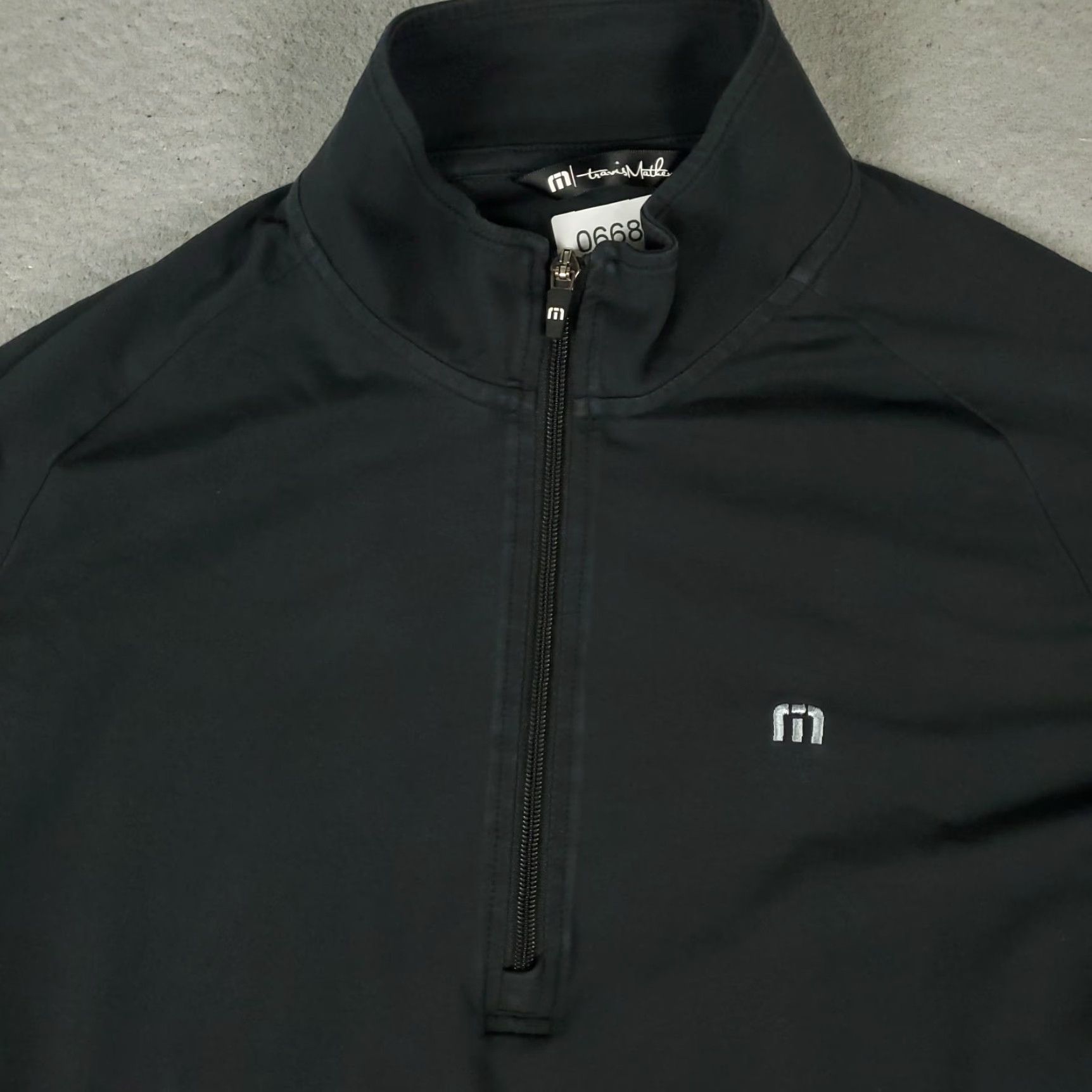 TravisMathew Travis Mathew Sweater Mens Large Black Lightweight 1/4 Zip Pullover Sweatshirt Size US L / EU 52-54 / 3 - 2 Thumbnail