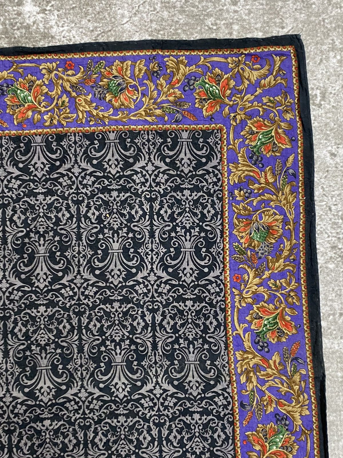 Yves Saint Laurent Yves Saint Laurent Handkerchief / Bandana / Neckerchief Size ONE SIZE - 6 Thumbnail