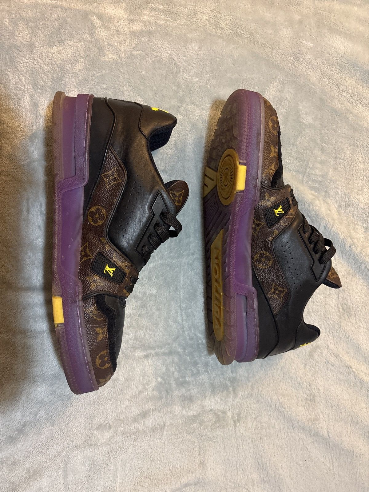 Louis Vuitton Louis Vuitton Trainer Sneakers Size US 9 / EU 42 - 2 Thumbnail