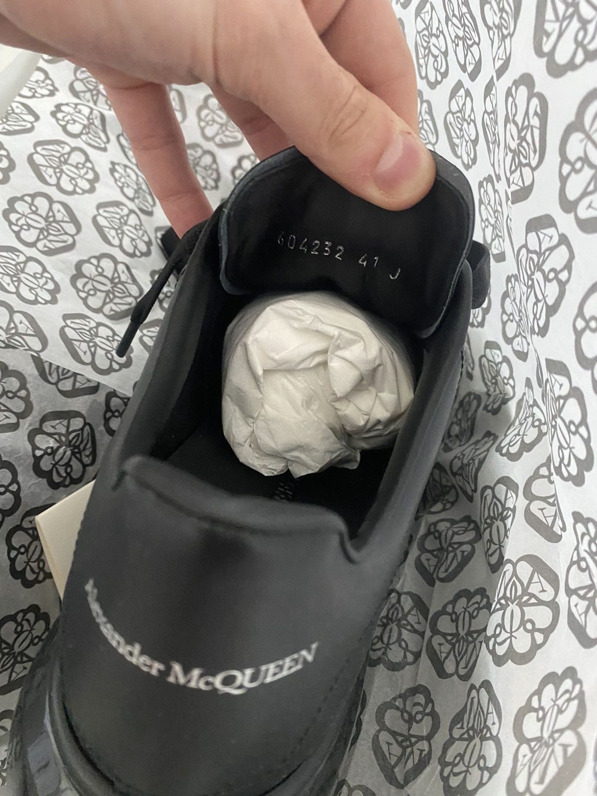 Alexander McQueen Alexander McQueens Black Transparent sole Size US 8 / EU 41 - 10 Thumbnail