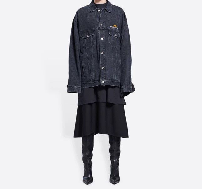 Balenciaga Balenciaga Year of the Tiger Black wash jeans Coat Size US M / EU 48-50 / 2 - 3 Thumbnail