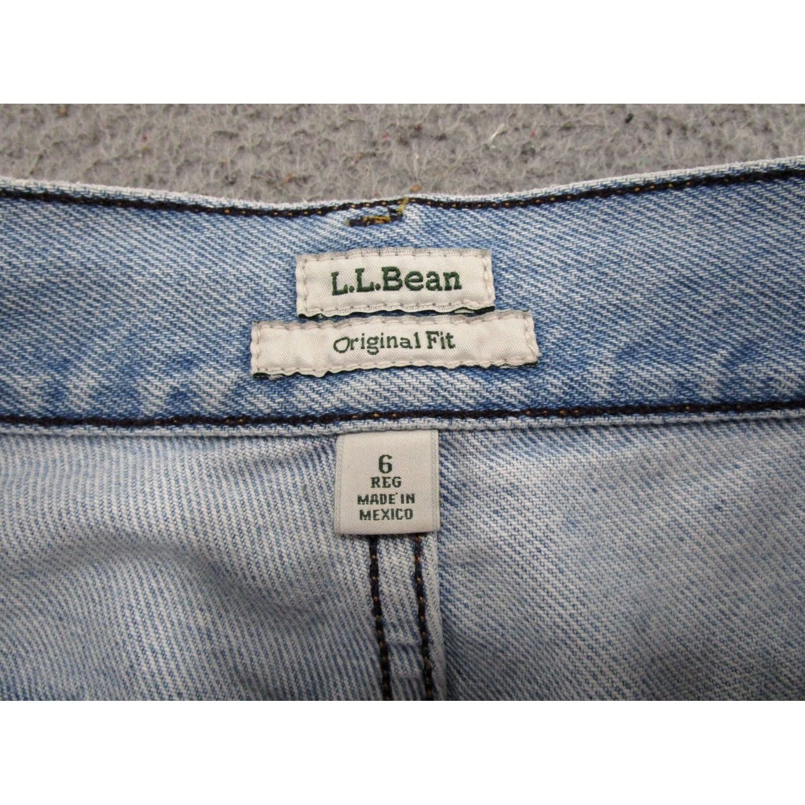 Vintage L.L. Bean Jeans Medium Wash Straight 6 Regular Denim Cotton Blue 5-Pocket City USA Womens MPN 272059 Size 28" / US 6 / IT 42 - 4 Thumbnail