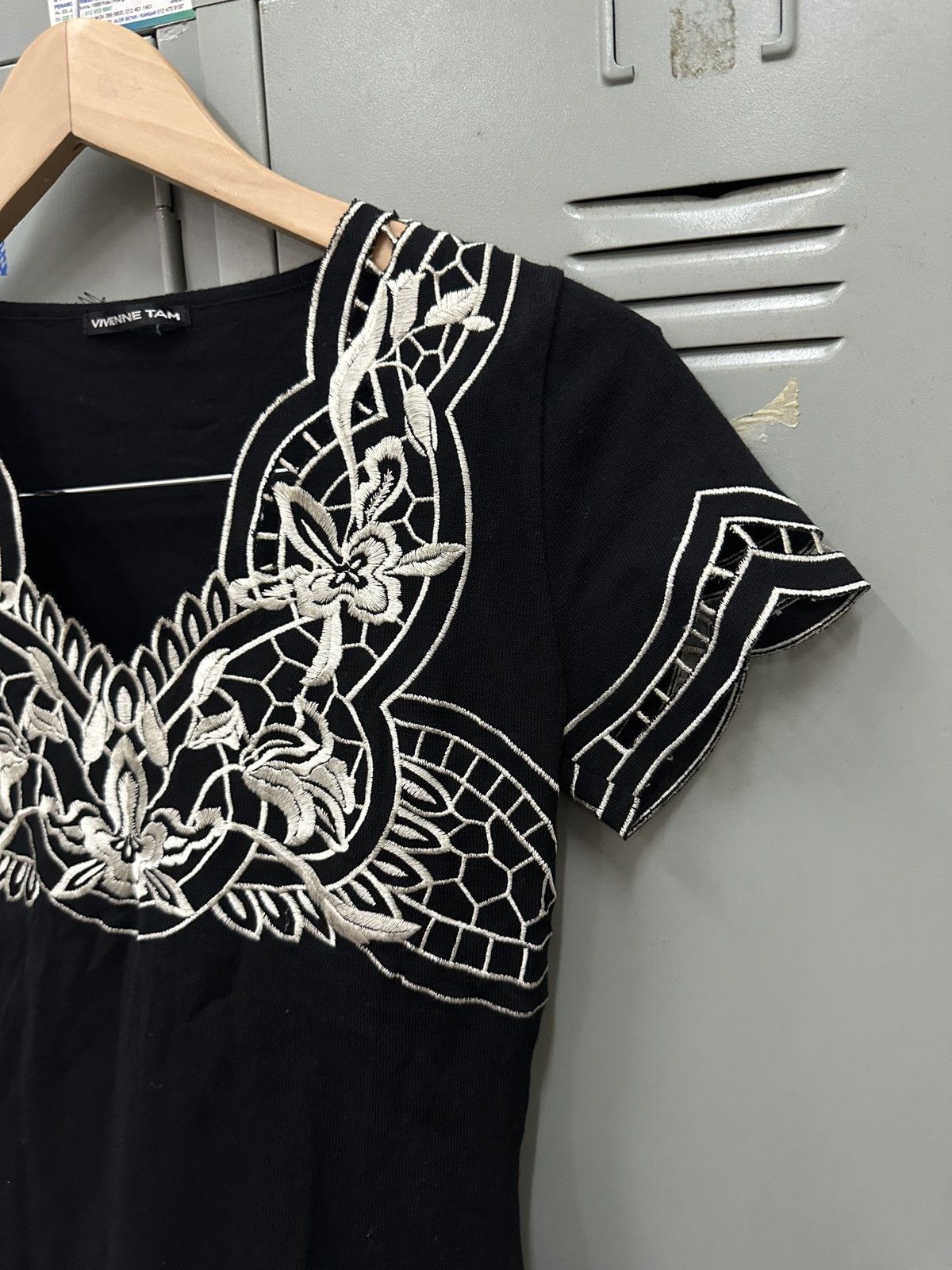 Vivienne Tam Vivienne Tam Black Silver Beaded Top ‘Cheongsam Style’ Size S / US 4 / IT 40 - 9 Thumbnail