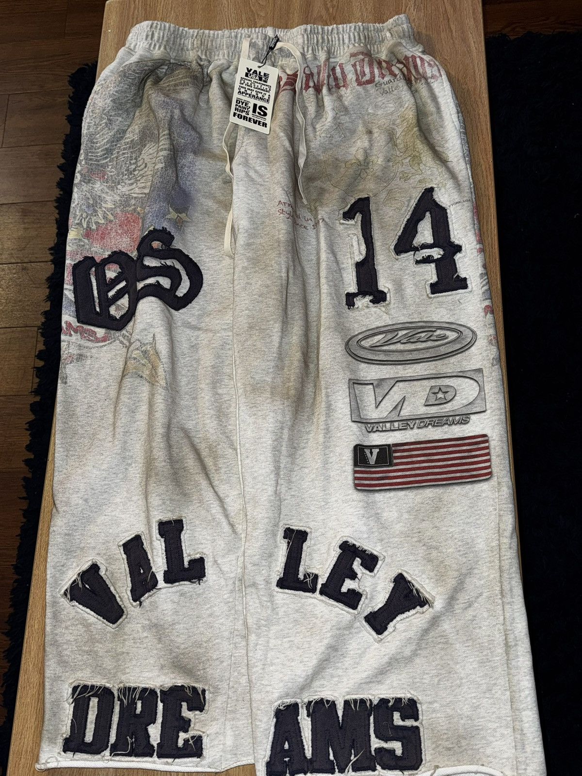 Vale Vale Forever Crash Sweats ‘Dirty/ Gray’ Size US 36 / EU 52 - 1 Thumbnail