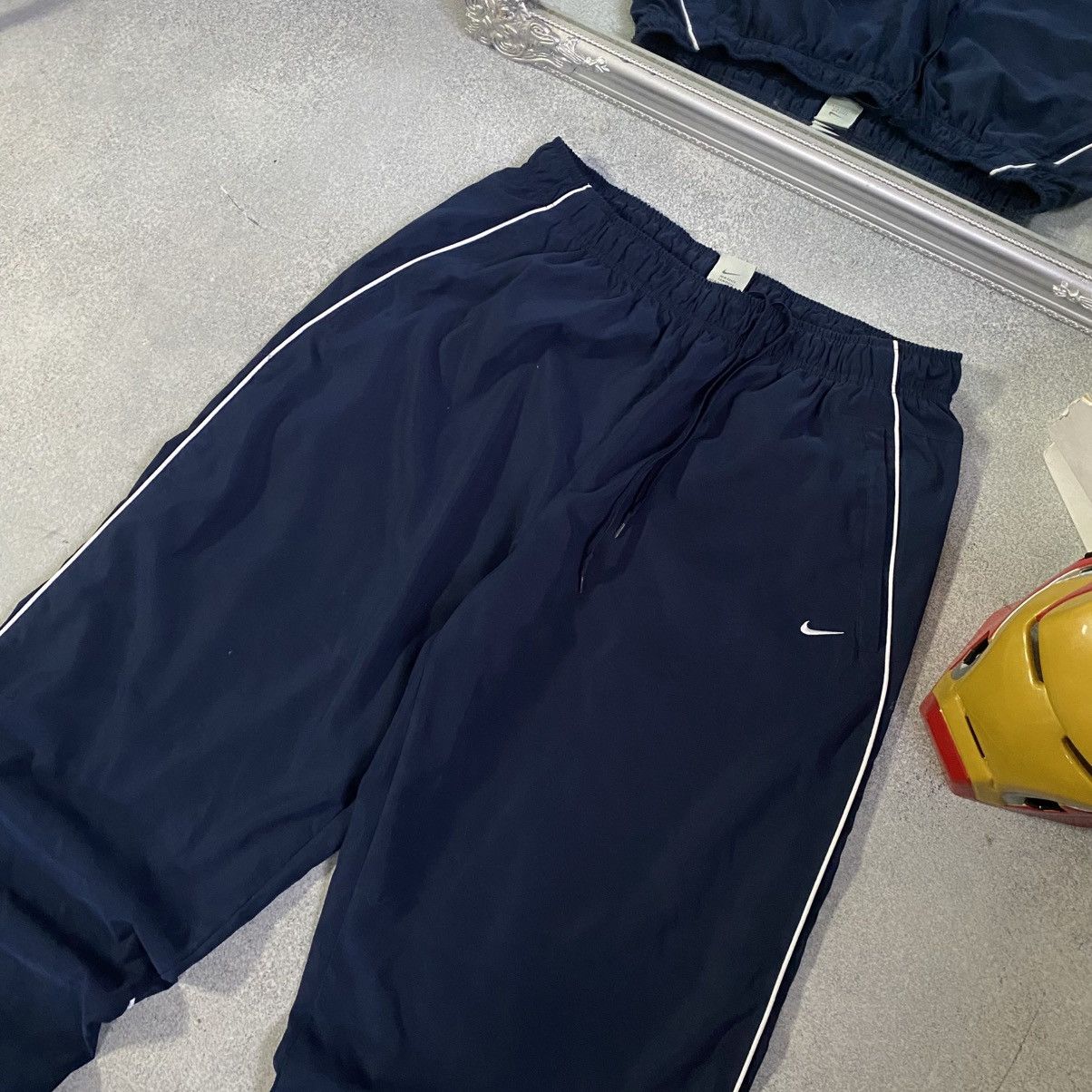 Nike VINTAGE NIKE TRACK SUIT NYLON USA JACKET AND PANTS Size US 36 / EU 52 - 16 Thumbnail