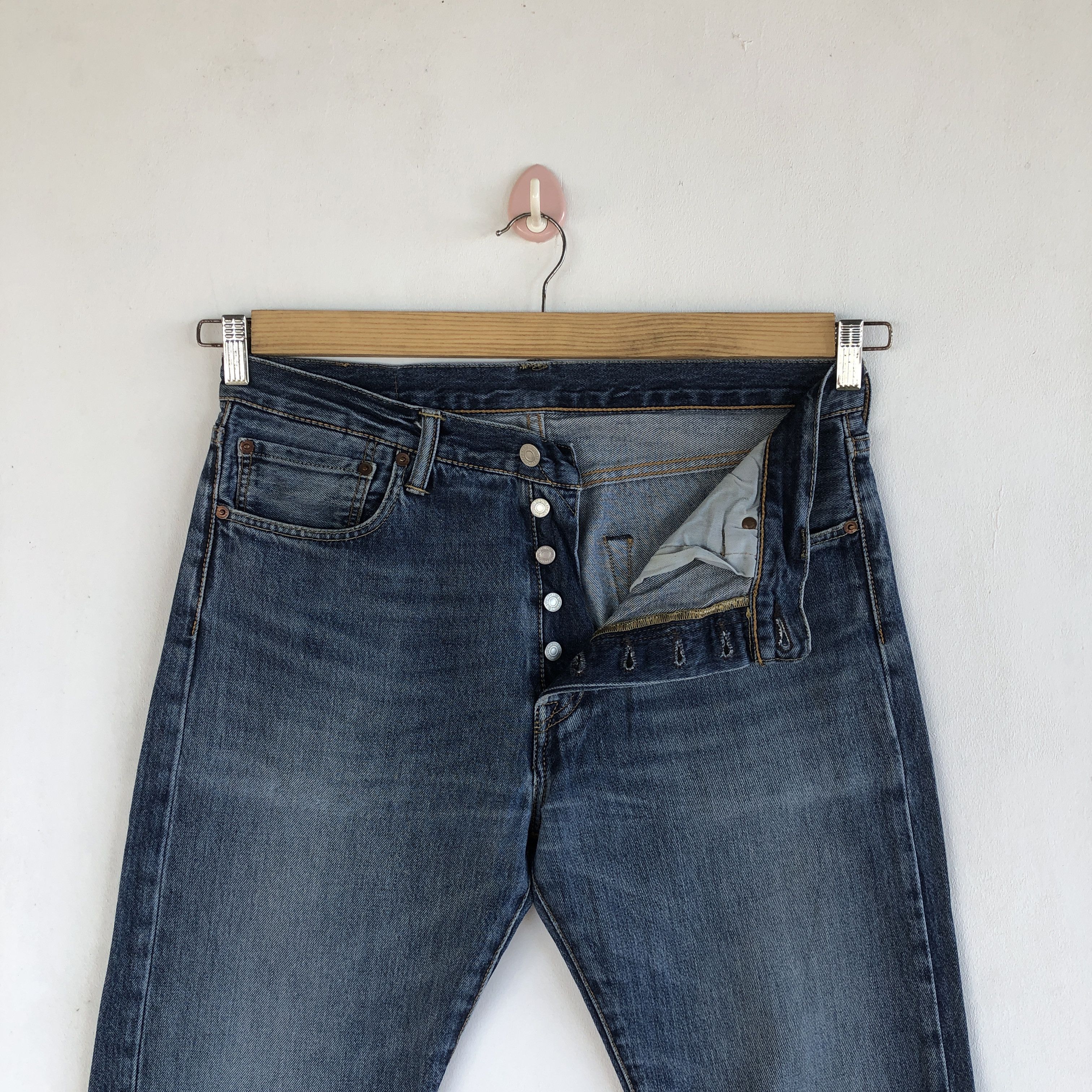 Levi's Vintage Levis 501 Jeans Levi's 501 Faded Light Wash Denim Size US 32 / EU 48 - 6 Thumbnail