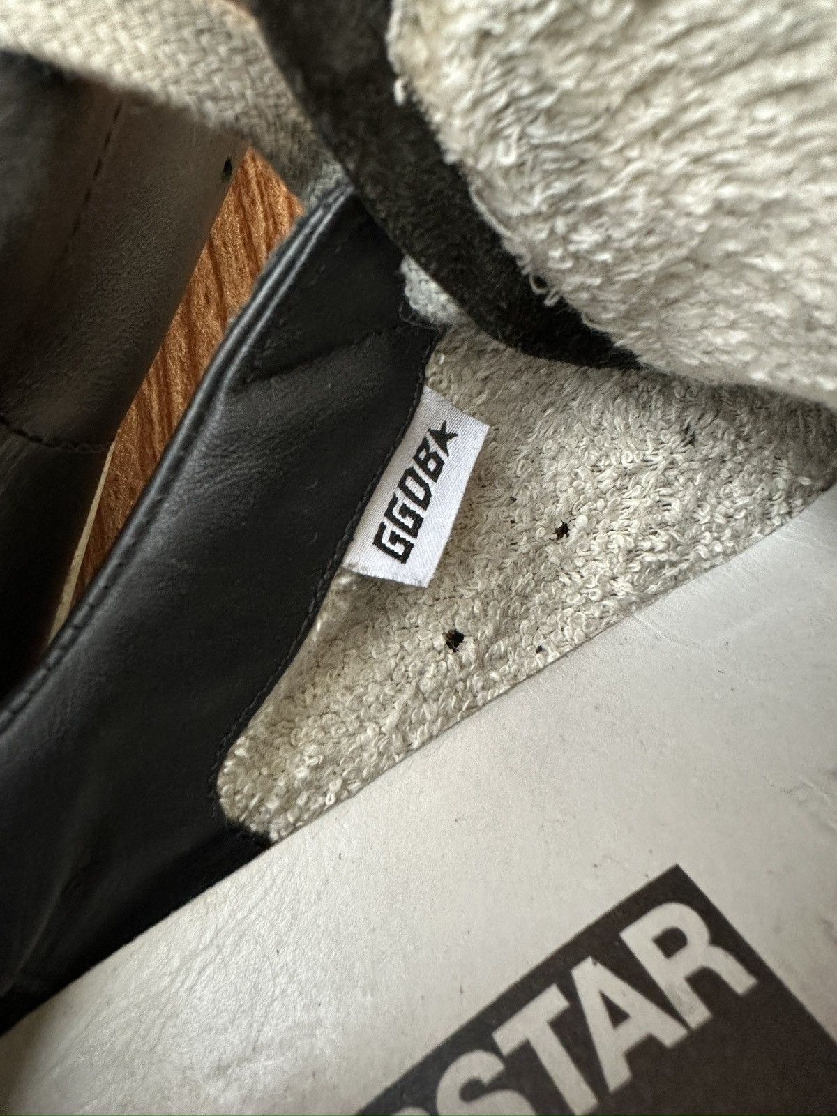 Golden Goose Golden Goose Superstar Black Leather Suede Lowtop Sneaks Size US 9 / EU 42 - 20 Thumbnail