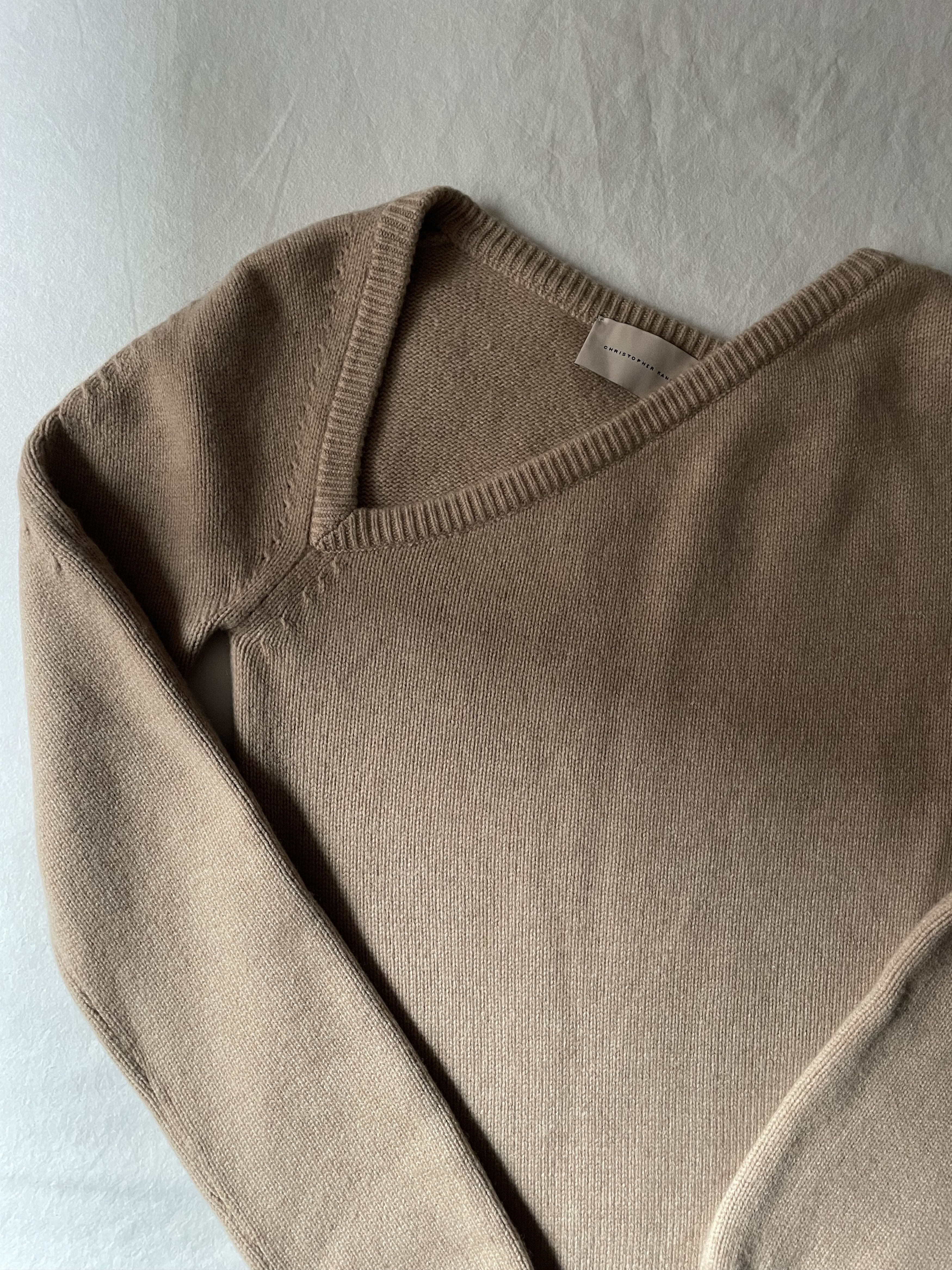 Christopher Kane Christopher Kane Off the Shoulder Sweater Size XS / US 0-2 / IT 36-38 - 2 Thumbnail