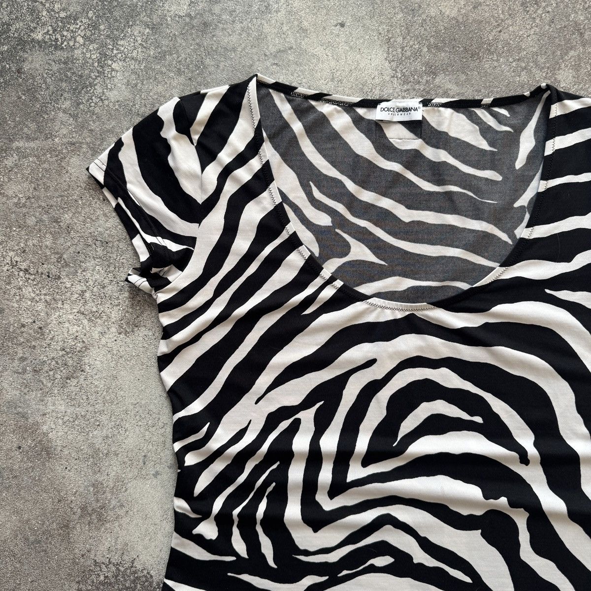 Dolce & Gabbana D&G Dolce & Gabbana Vintage Zebra Print Y2K T-Shirt Size M / US 6-8 / IT 42-44 - 4 Thumbnail