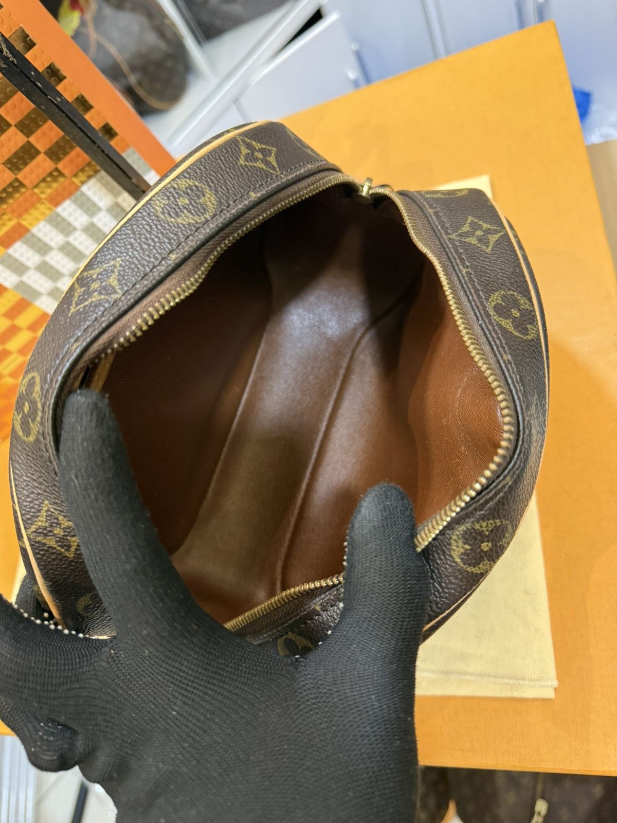 Louis Vuitton Blois -2144 Size ONE SIZE - 15 Thumbnail
