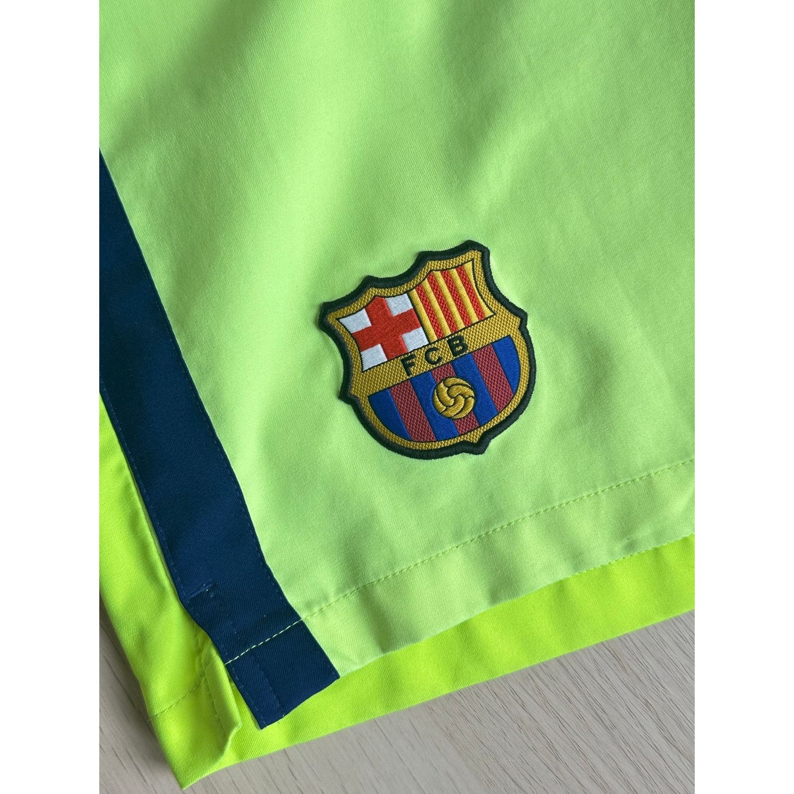 Nike Rare Nike 2014 Barcelona Third Drifit Shorts -Size M -Mint Size US 33 - 3 Thumbnail