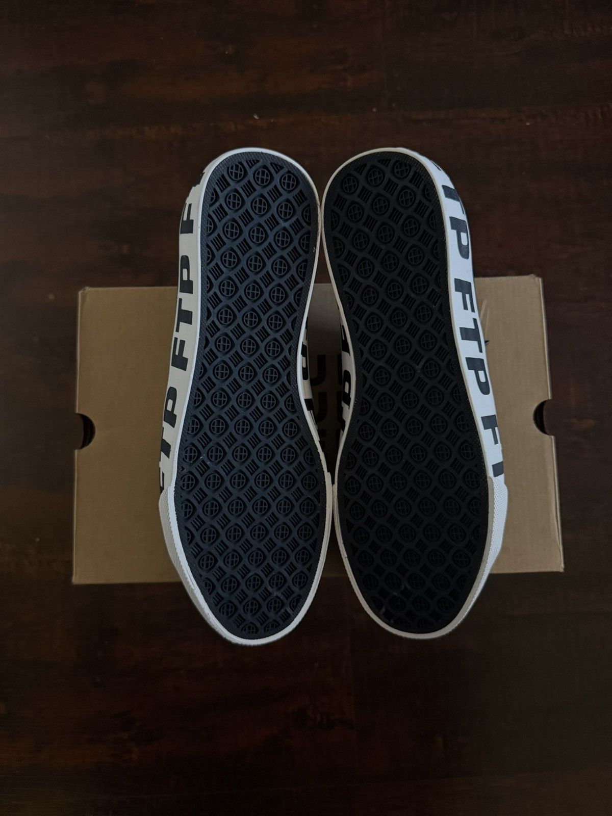 Fuck The Population × Huf Huf x FTP Size US 8 / EU 41 - 4 Thumbnail
