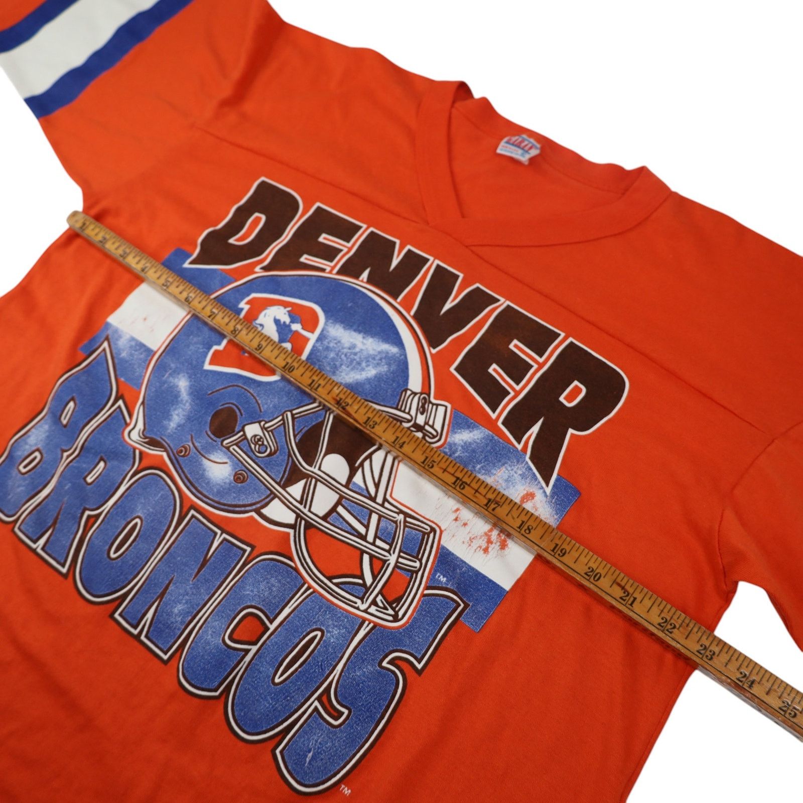 Vintage Vintage 90s Denver Broncos Graphic T Shirt Size US XL / EU 56 / 4 - 7 Thumbnail