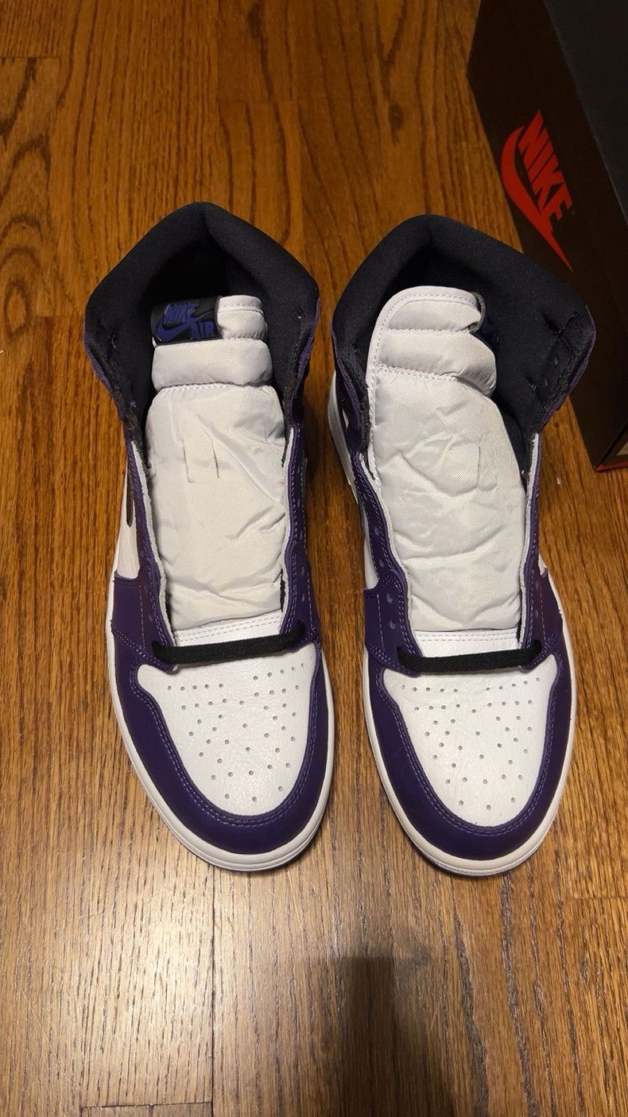 Jordan Brand Jordan 1 Retro High Court Purple Size US 11 / EU 44 - 1 Thumbnail