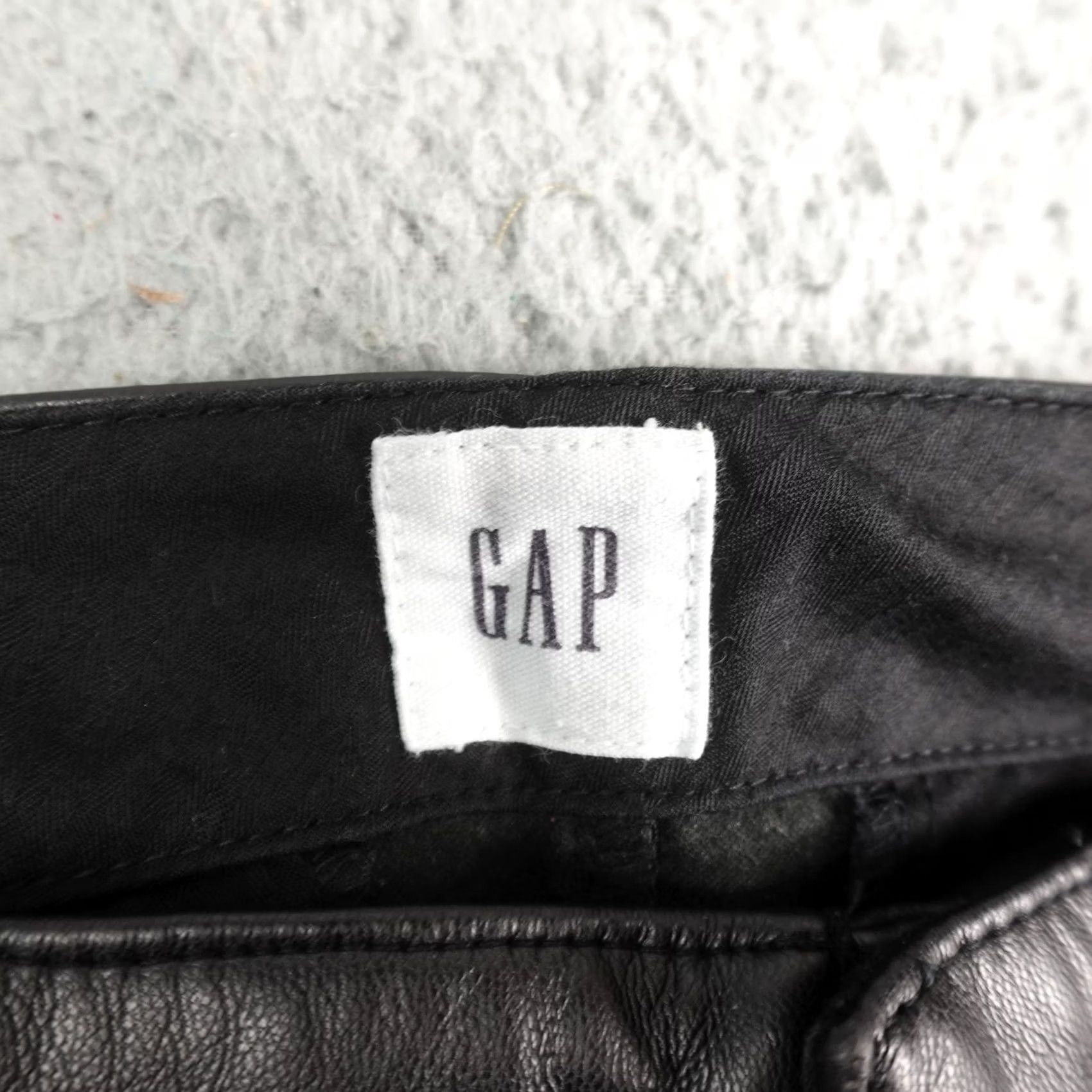 Gap Gap Skirt Womens 4 Black Faux Leather Mini Zip Front Pockets 4/27 Business Size 27" / US 4 / IT 40 - 2 Thumbnail
