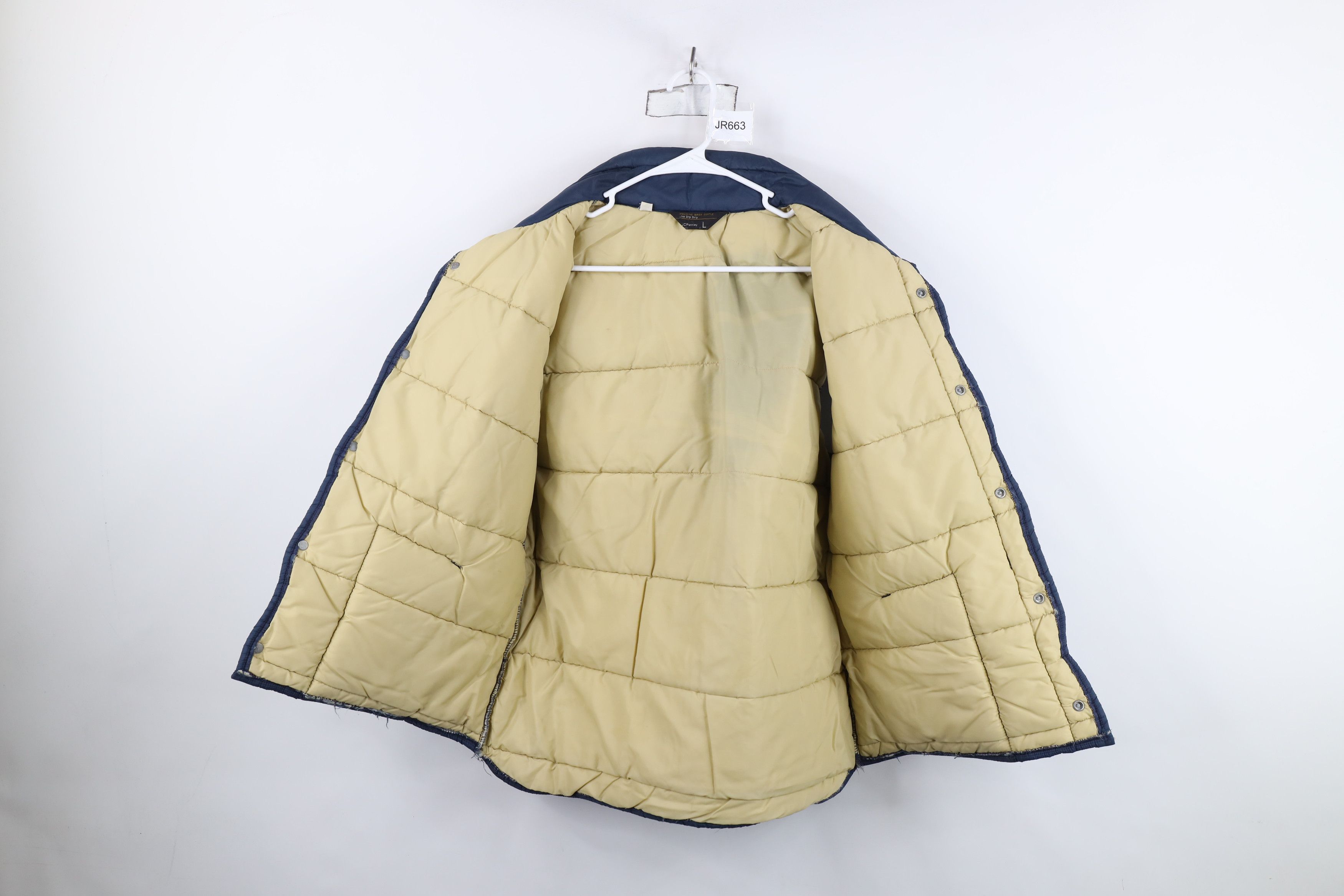 Vintage Vintage 70s Streetwear Faded Button Puffer Vest Jacket Size US L / EU 52-54 / 3 - 11 Thumbnail