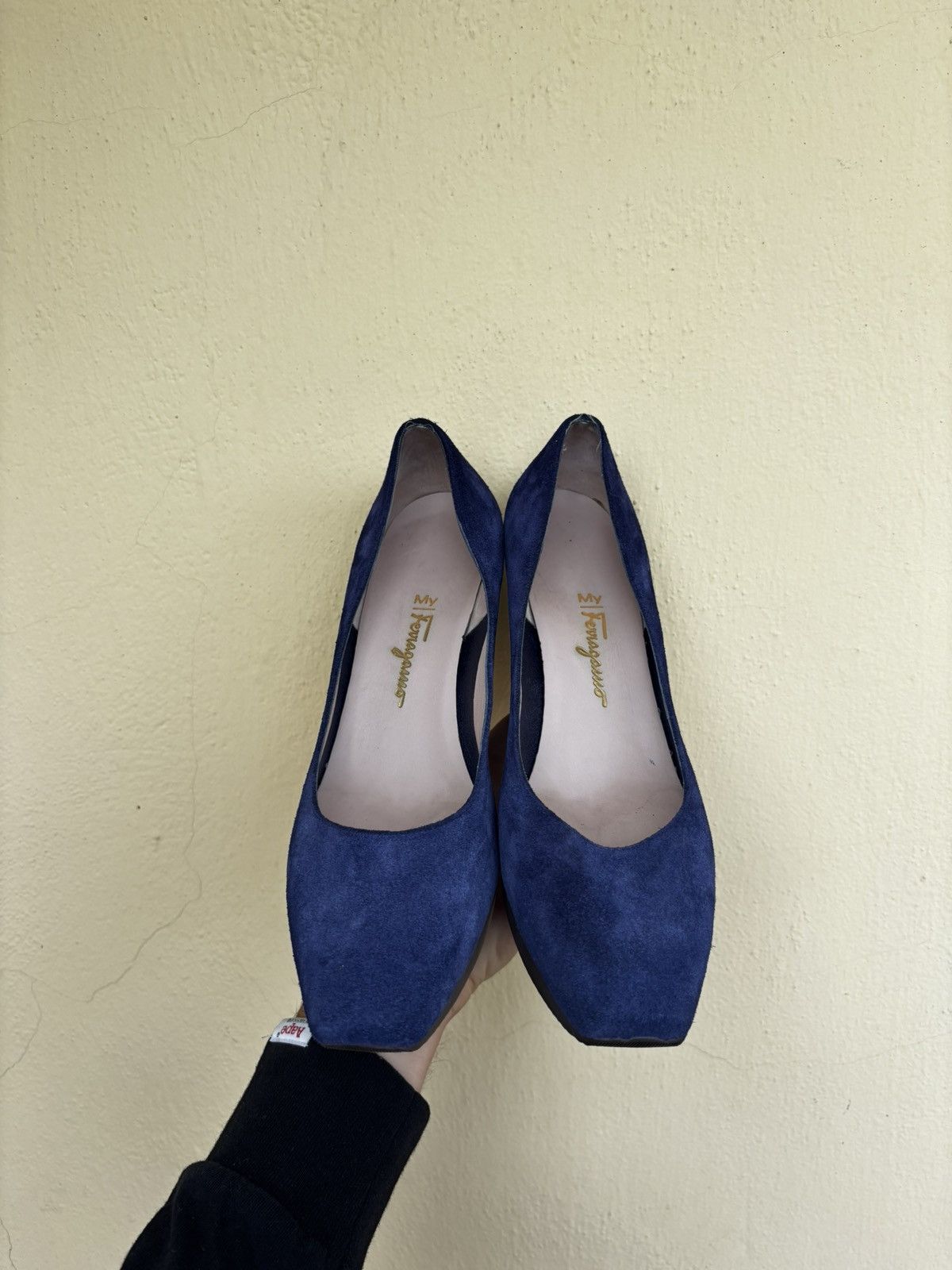 Salvatore Ferragamo Salvatore Ferragamo Pumps Heels Navy Blue Leather Women Size US 8.5 / IT 38.5 - 3 Thumbnail