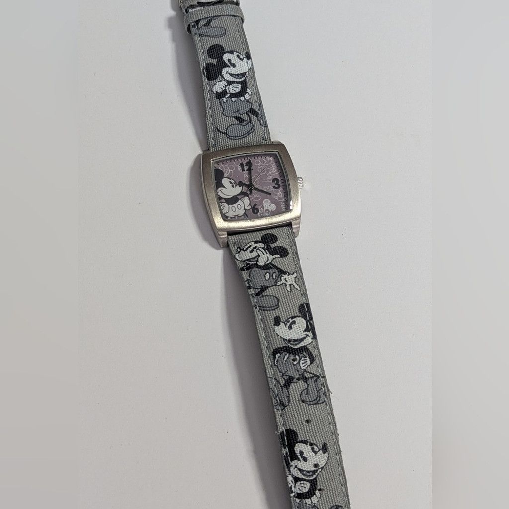 Disney Disney Mickey Mouse Watch Genuine Leather Band New Battery Size ONE SIZE - 5 Thumbnail