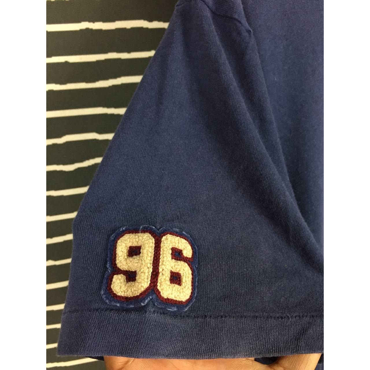 Vintage Vtg USA Star Patch T-Shirt 90s Varsity Aesthetic Tee Size US L / EU 52-54 / 3 - 7 Thumbnail