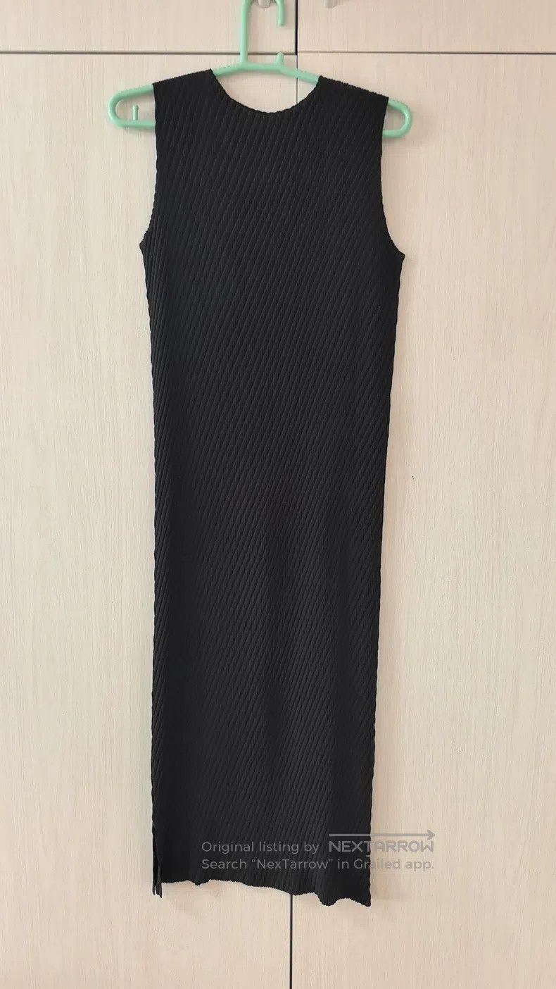 Issey Miyake Issey Miyake Fish Scale Black Dress Size M / US 6-8 / IT 42-44 - 1 Thumbnail