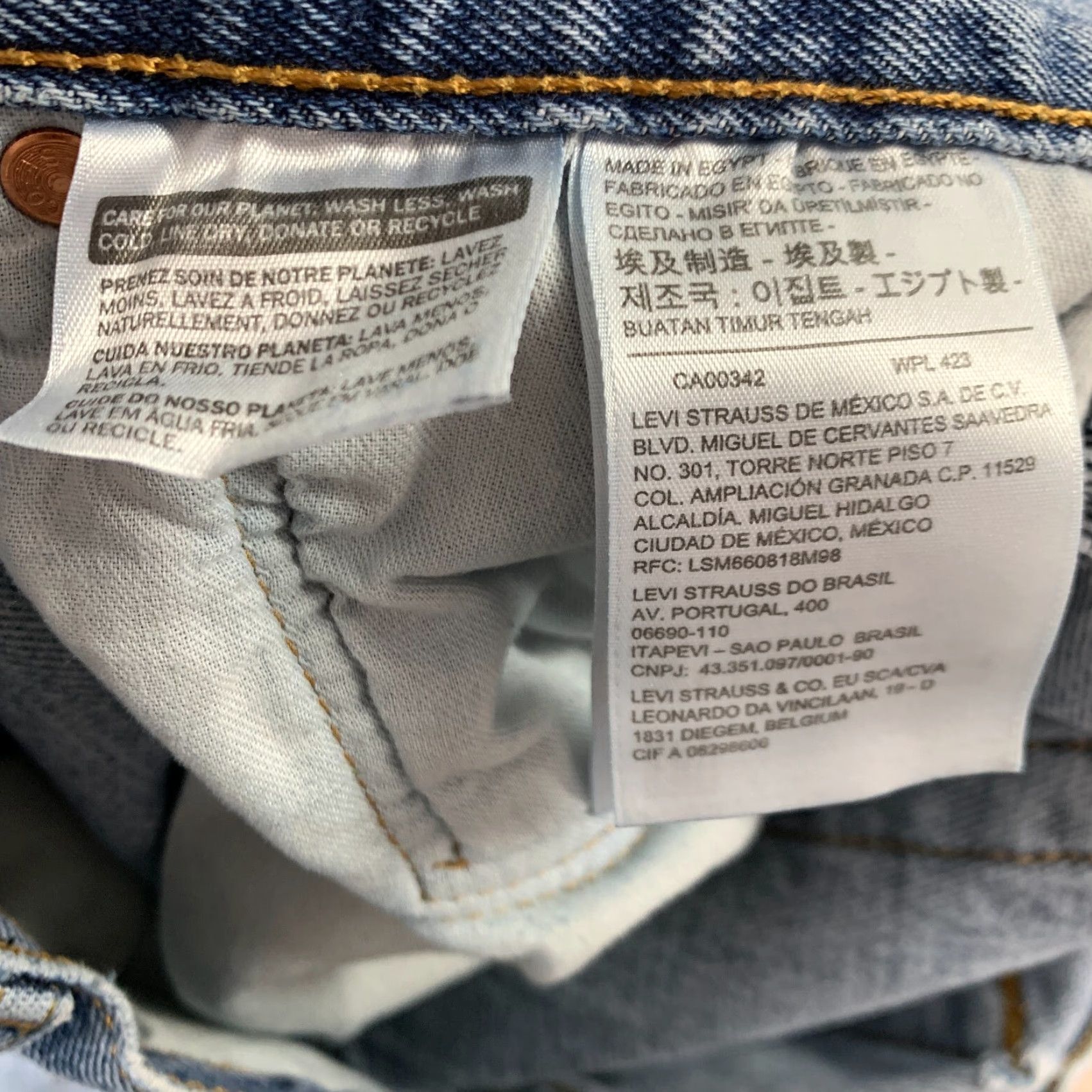 Levi's Levi's 501 Jeans Regular Bootcut Mens Denim Cotton Blue Medium 33 x 32 Inseam 32 Button Fly N/A Size US 33 - 8 Thumbnail