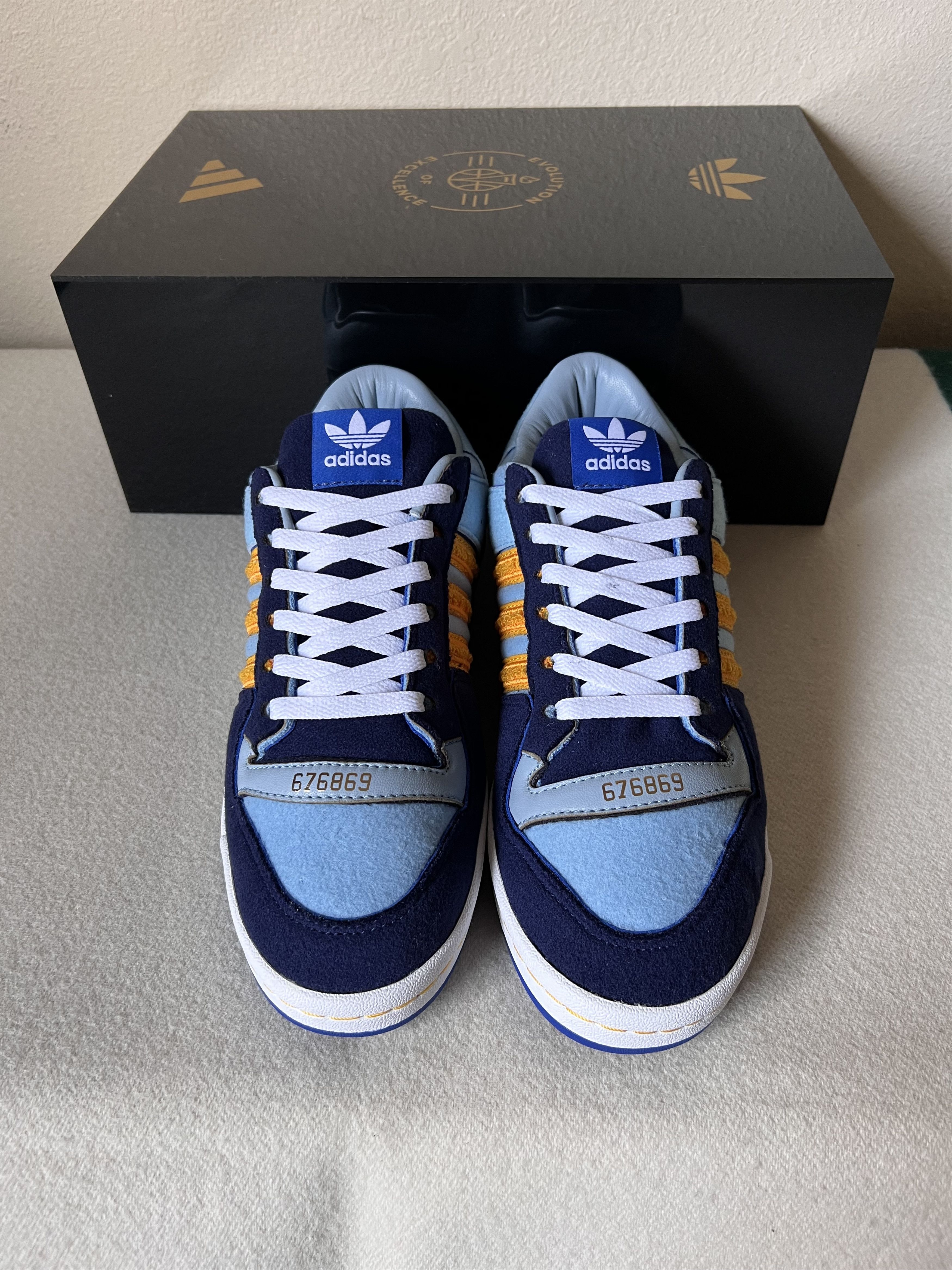 Adidas 26/33 Kareem Abdul-Jabbar Adidas Foruma Low Alpha Size US 9 / EU 42 - 4 Thumbnail