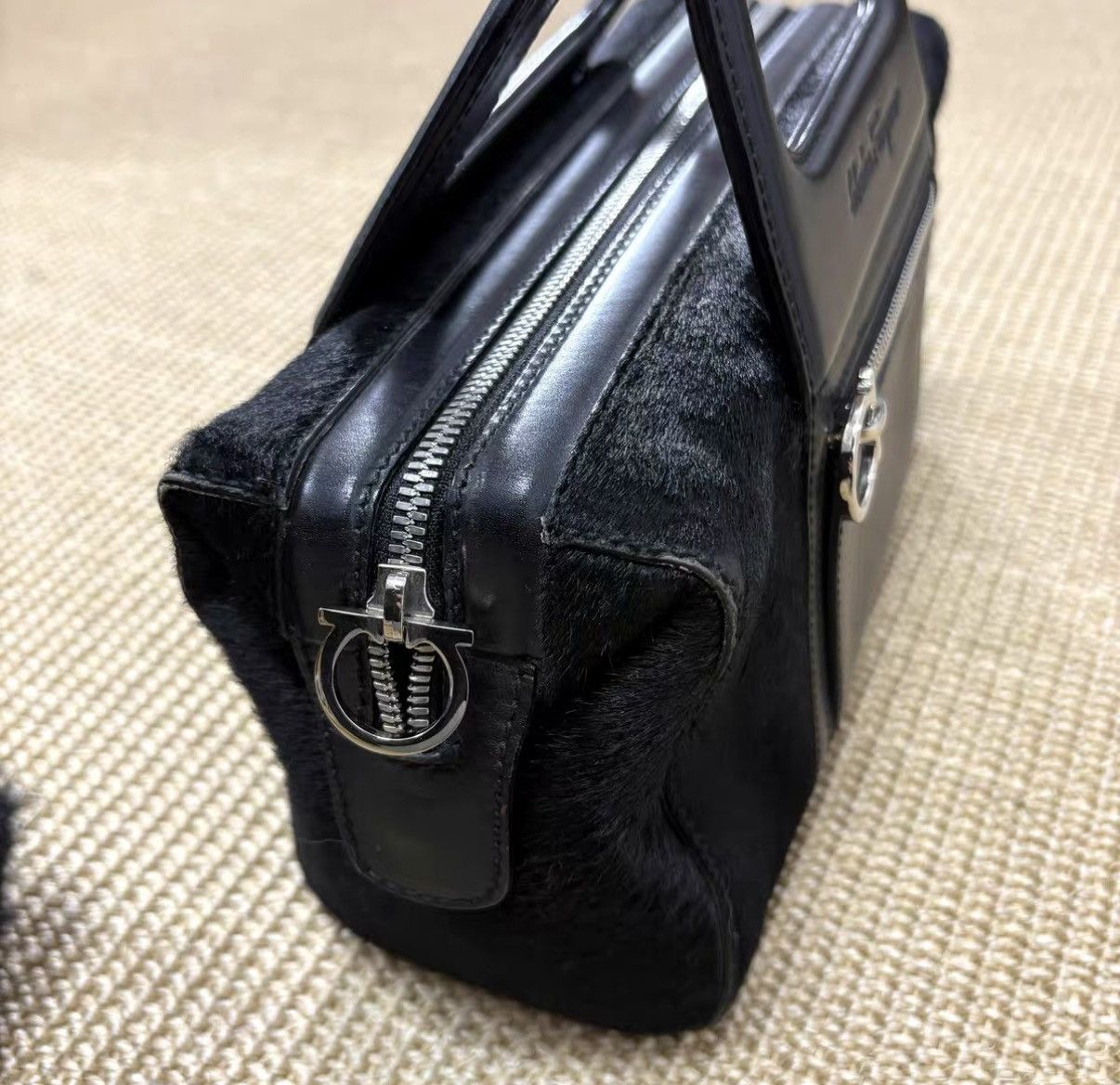 Salvatore Ferragamo Salvatore Ferragamo Pony Hair Handbag J29 Size ONE SIZE - 9 Thumbnail