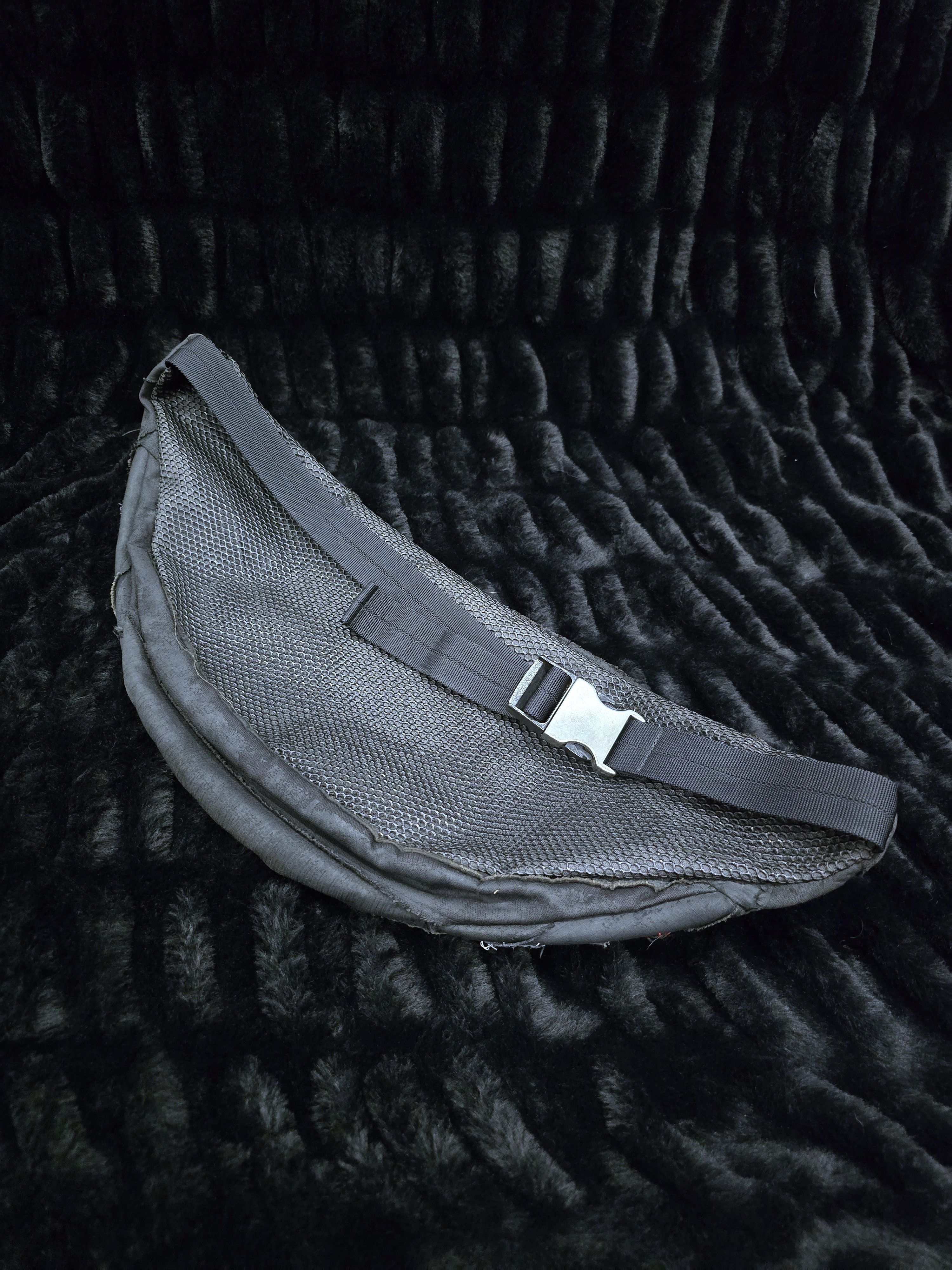 Undercover Undercover SS03 "Scab" Sling Bag Size ONE SIZE - 3 Thumbnail