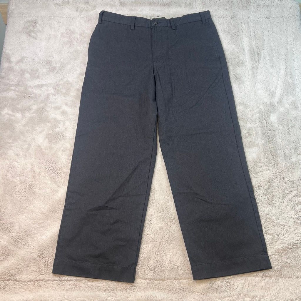 Eddie Bauer Eddie Bauer Chino Pants Mens 36x30 Relaxed Fit Grey Khakis Size US 36 / EU 52 - 1 Thumbnail
