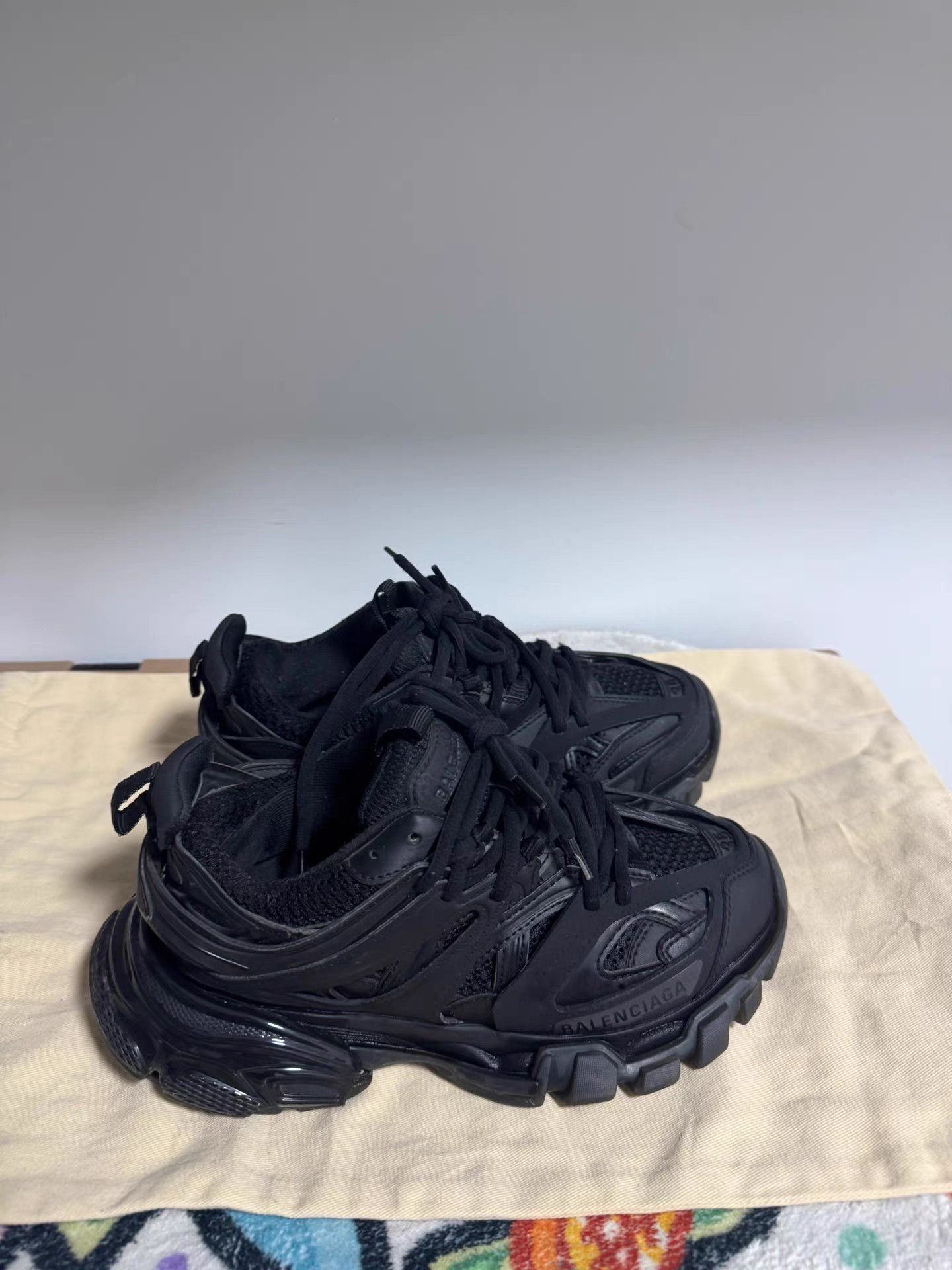 Balenciaga Balenciaga Track Clear Sole Low-Top Sneakers K13 Size US 5 / IT 35 - 3 Thumbnail