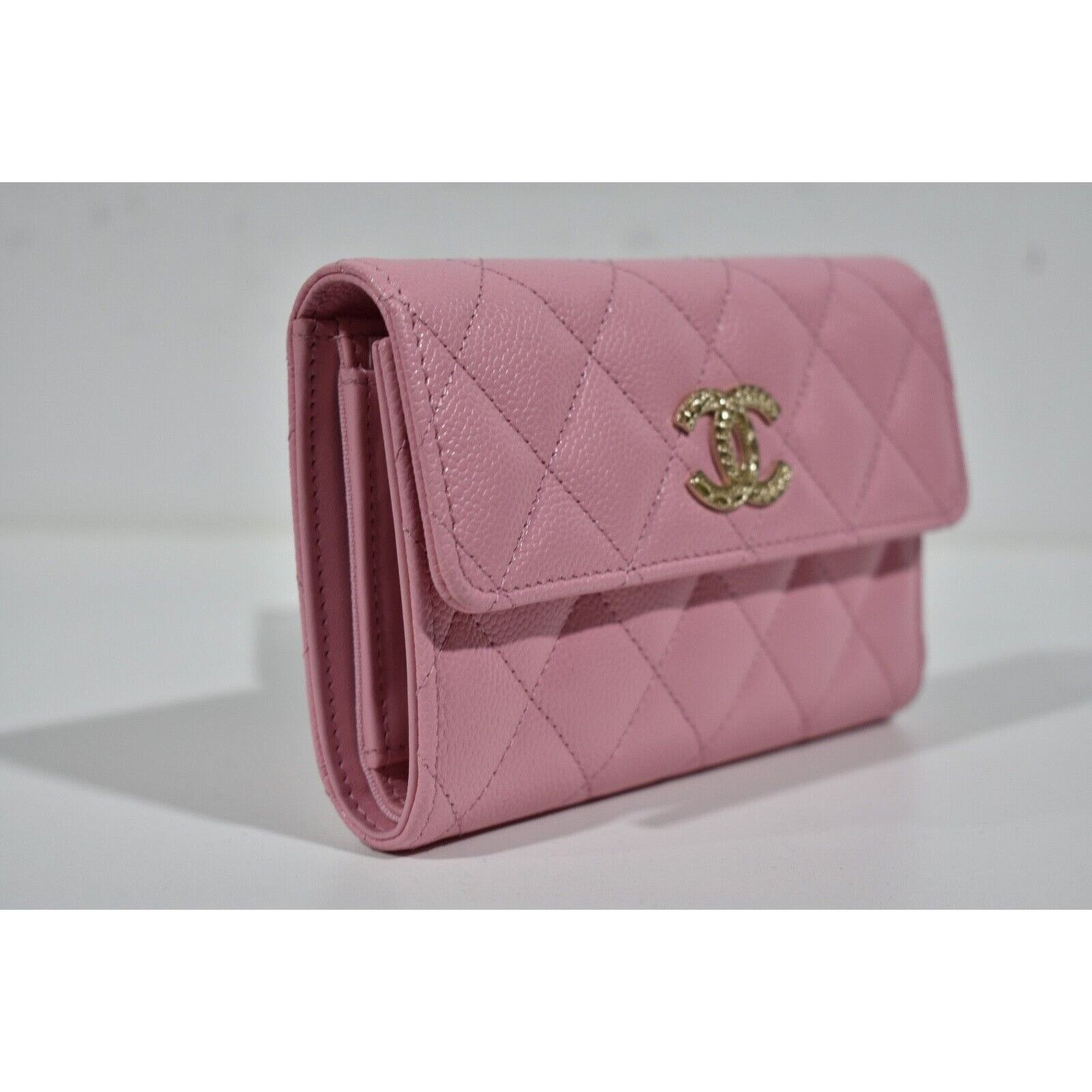 Chanel Chanel Quilted Classic Zipped Snap Button Medium Wallet Size ONE SIZE - 4 Thumbnail