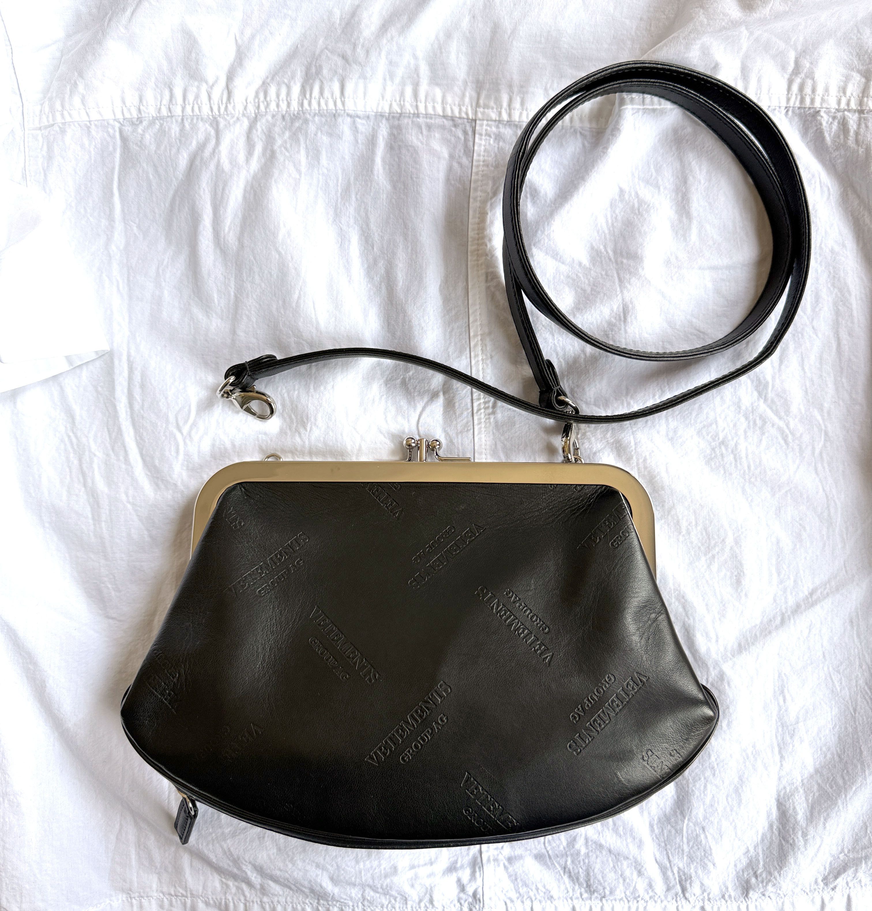 Share Vetements Logo Womens Clutch Bag Purse Leather Black