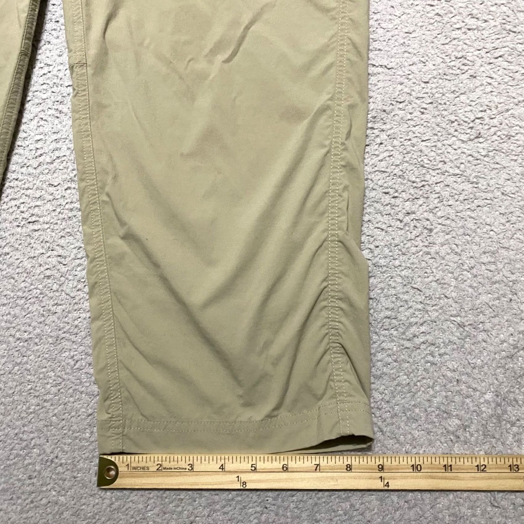 Vintage L.L. Bean Womens 14 Beige Capri Cargo Pants Nylon Comfortable Straight Leg Capris Casual Travel Spring Summer Fall Winter Womens Size 36" / US 14 / IT 50 - 5 Thumbnail
