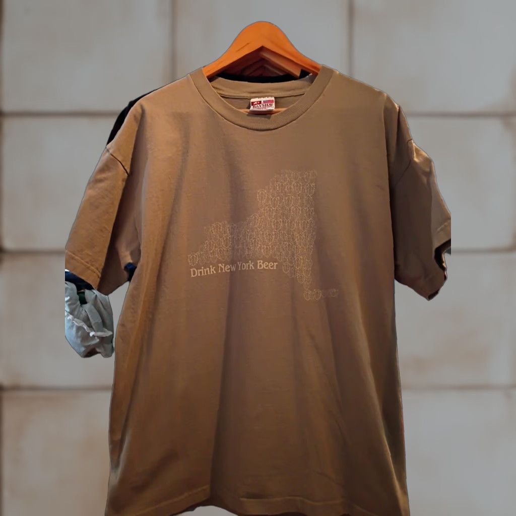 CO VINTAGE Bayside USA Made T-Shirt Beer New York XL Mens Beige 2015 — Bayside Shirt Mens XL Beer US Made Vintage Size US XL / EU 56 / 4 - 1 Thumbnail