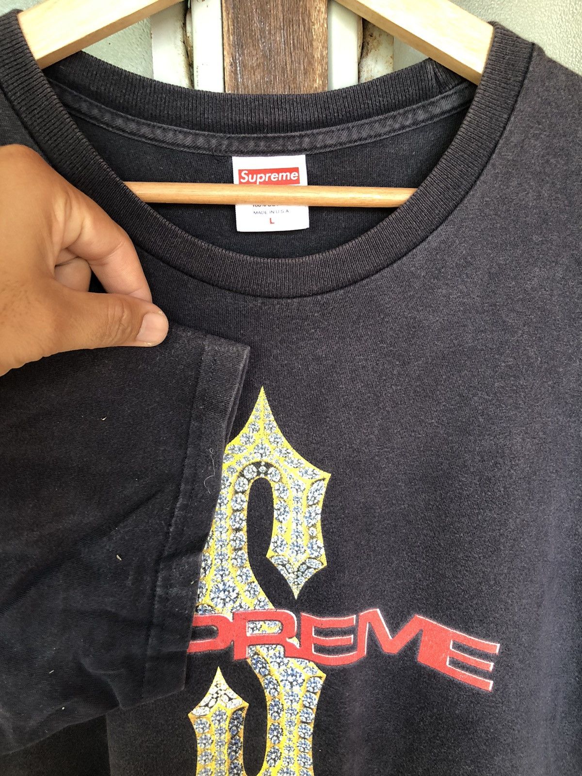 Vintage Vintage Supreme Diamond SS18 Shirt Faded Tee Size US L / EU 52-54 / 3 - 5 Thumbnail