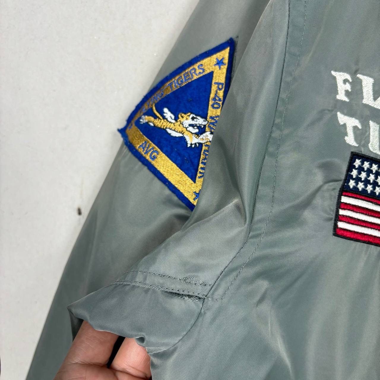 Japanese Brand Mr Gentle W Flying Tigers P-40 Warhawk Bomber Jacket Large Size US L / EU 52-54 / 3 - 7 Thumbnail