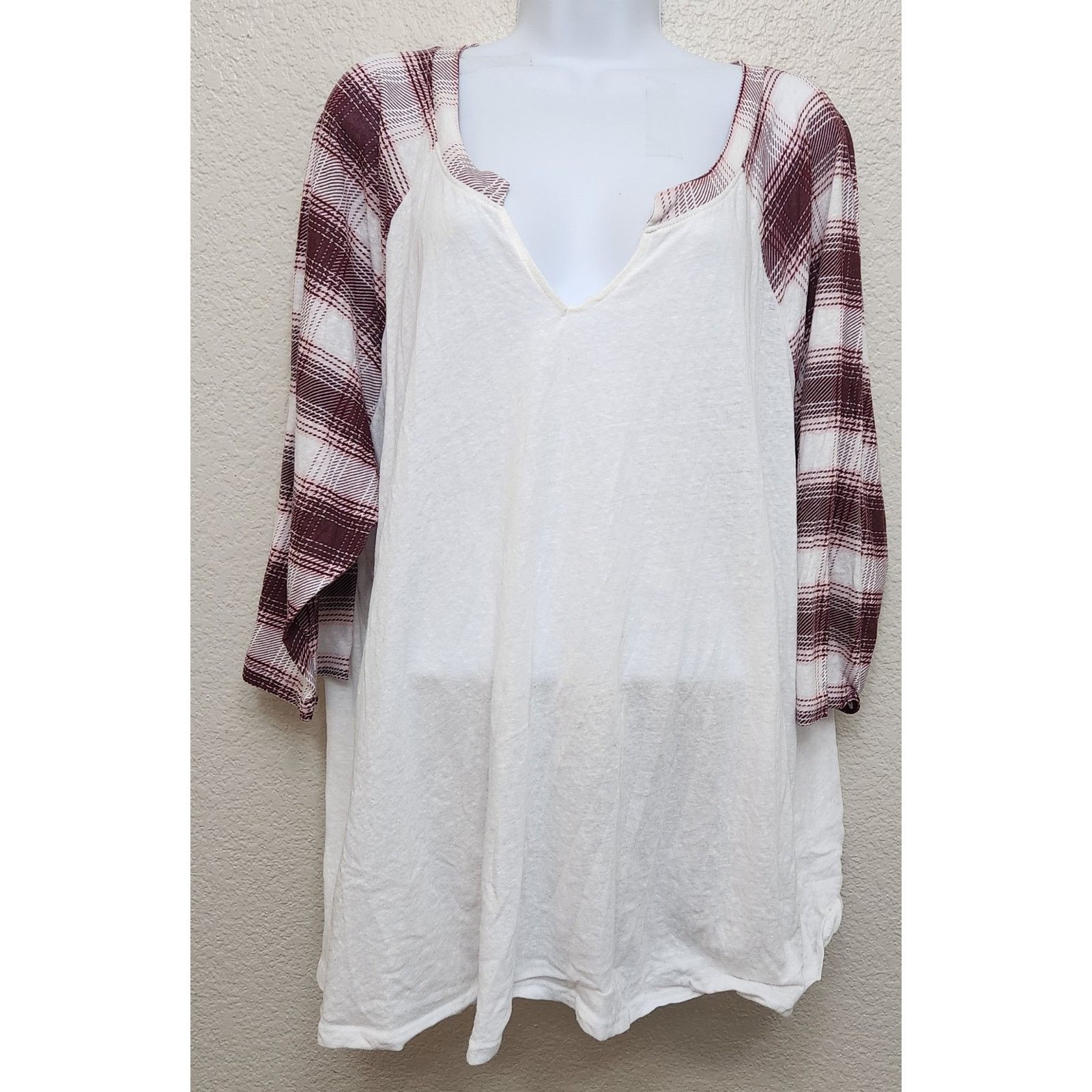 Other Maurices White Burgundy Striped Raglan Sleeves Top 3X Soft Size 3XL / US 20-22 - 1 Thumbnail