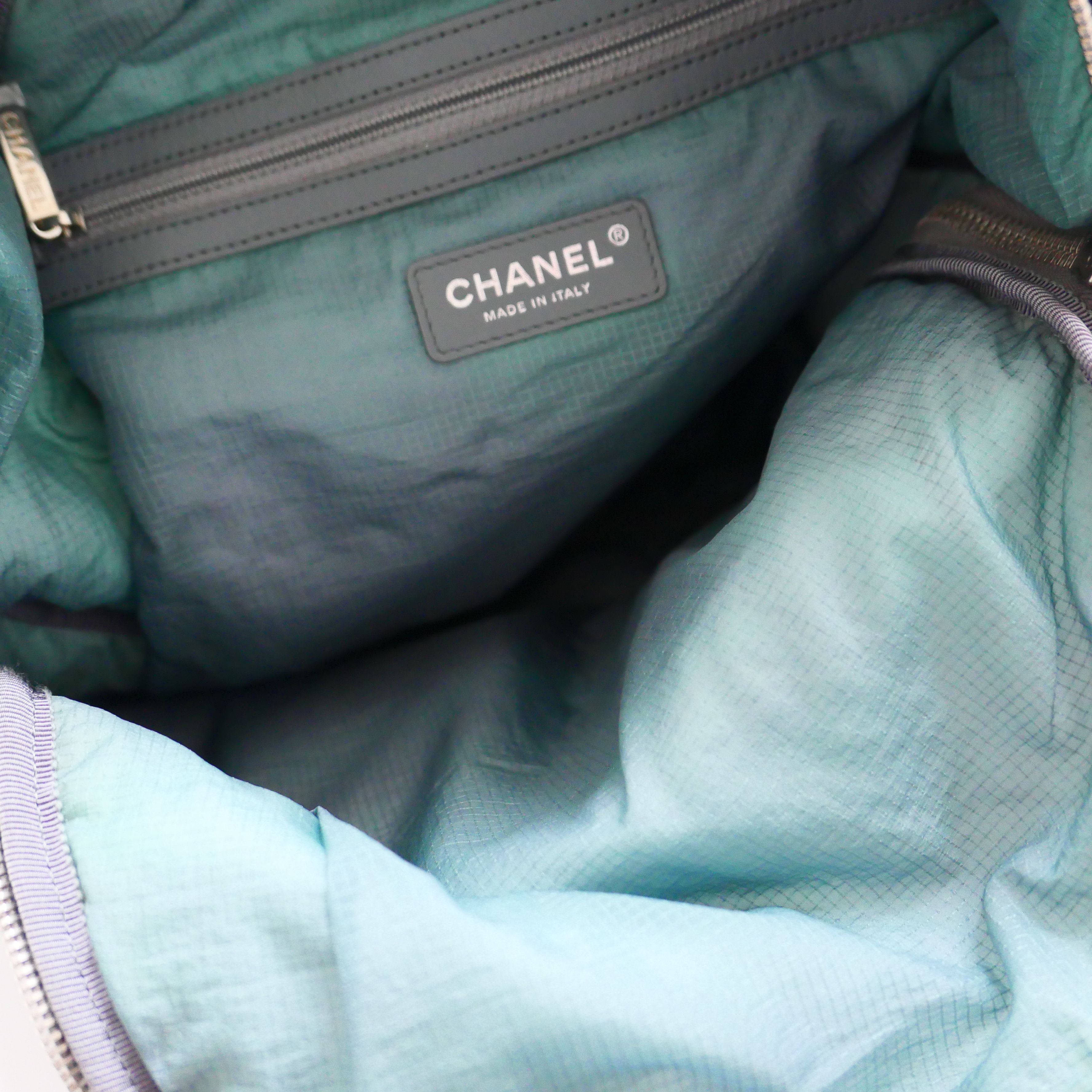 Chanel Chanel Matelassé Backpack Green Ombre Nylon Size ONE SIZE - 7 Thumbnail