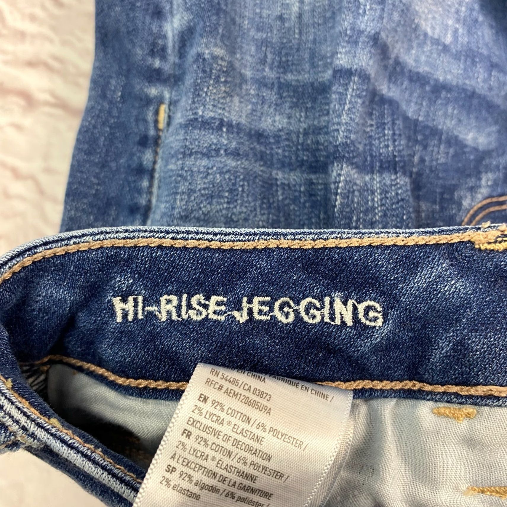 American Eagle Outfitters American Eagle Jeggings Skinny Jeans Size 4 High Rise Super Stretch Medium Wash Size 27" / US 4 / IT 40 - 7 Thumbnail