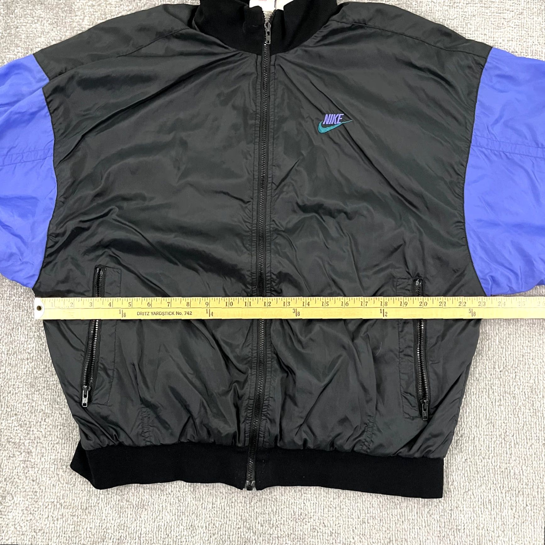 Nike VINTAGE Nike Jacket Mens L Black Purple Windbreaker Swoosh Track Retro 90s Wind-Resistant Nylon Blended Lightweight Outdoor Casual Sports Size US L / EU 52-54 / 3 - 7 Thumbnail