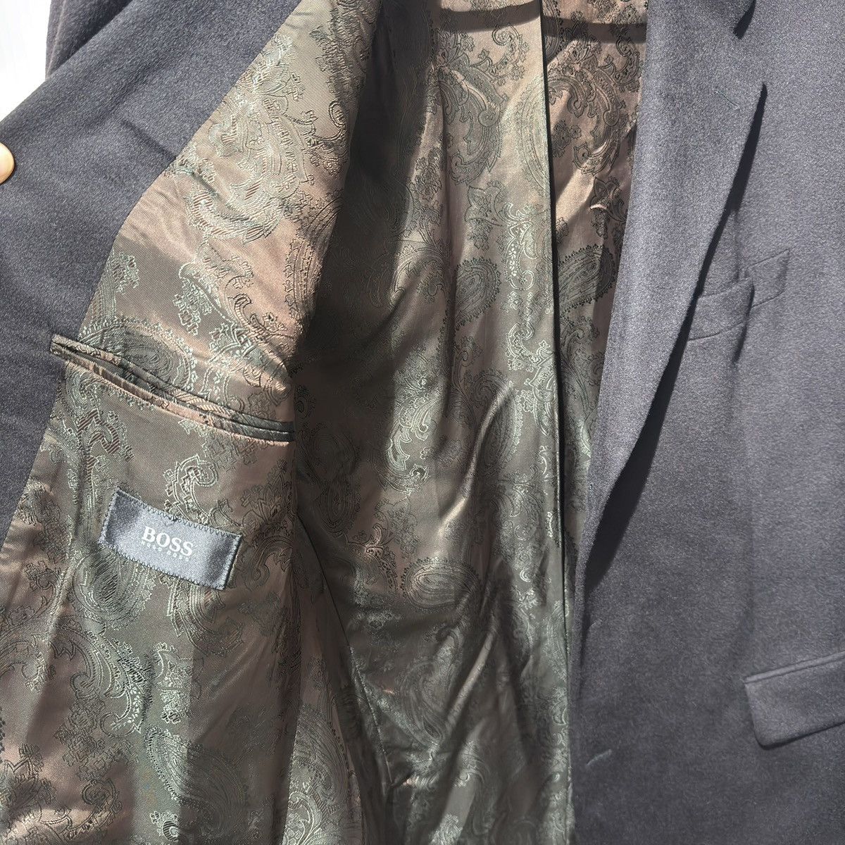Hugo Boss Hugo Boss men’s black suit, premium Loro Piana 100% cashmere Size 46R - 5 Thumbnail