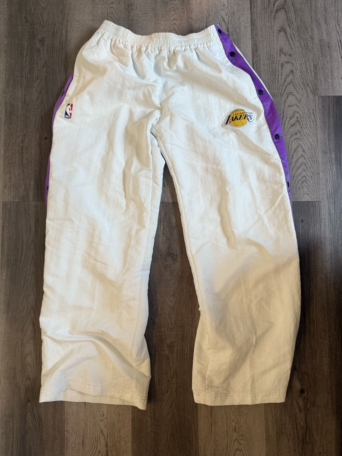Nike Nike nba laker joggers size M men Size US 32 / EU 48 - 1 Thumbnail
