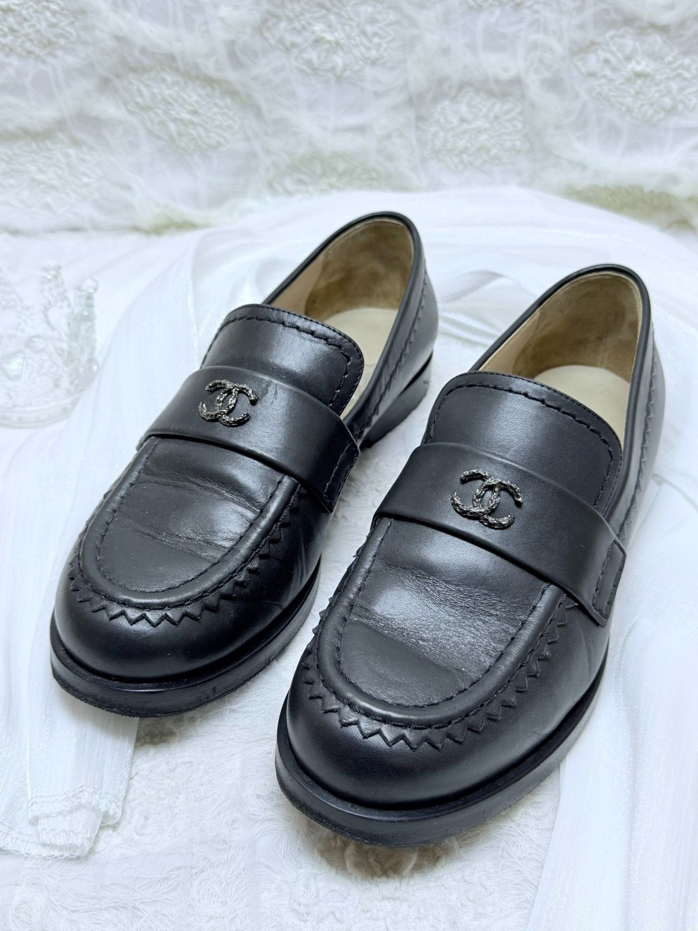 Chanel Chanel Black Lowtop Sneakers us_6-5 Women Size US 6.5 / IT 36.5 - 1 Thumbnail