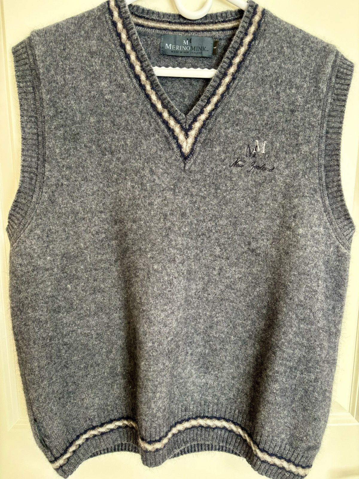 image of Vintage Merino Mink New Zealand Cricket Sweater in Grey, Men's (Size Large)
