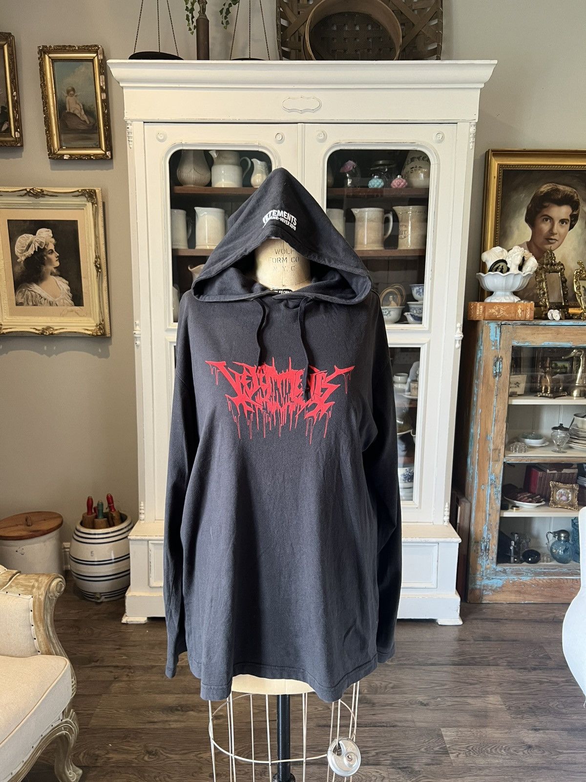 VETEMENTS 18AW BFRND スウェット Vetements Black BFRND Logo Printed Oversized Cotton Longsleeve