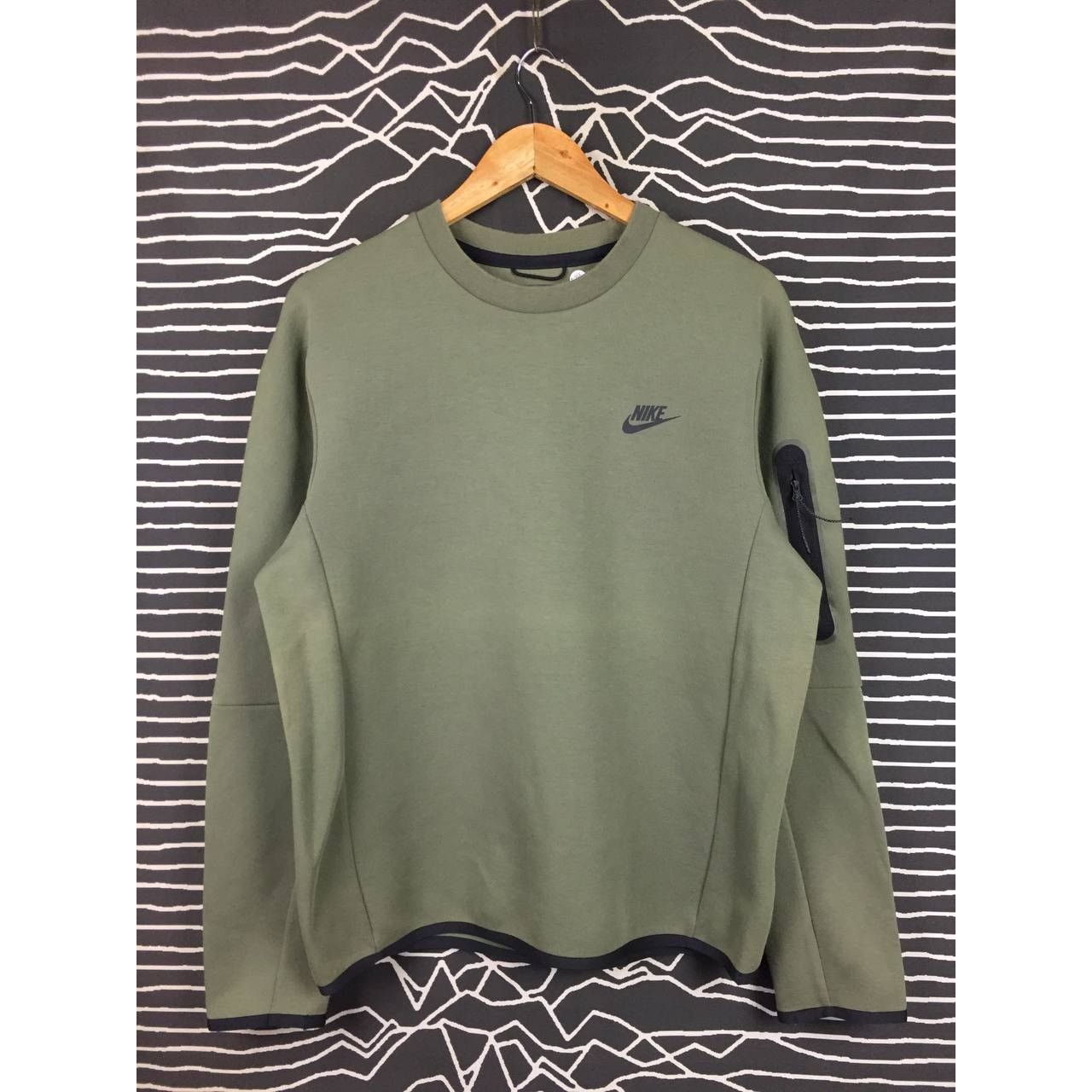 Nike Nike Sportswear Tech Fleece Crew Neck Sweatshirt Size US L / EU 52-54 / 3 - 1 Thumbnail